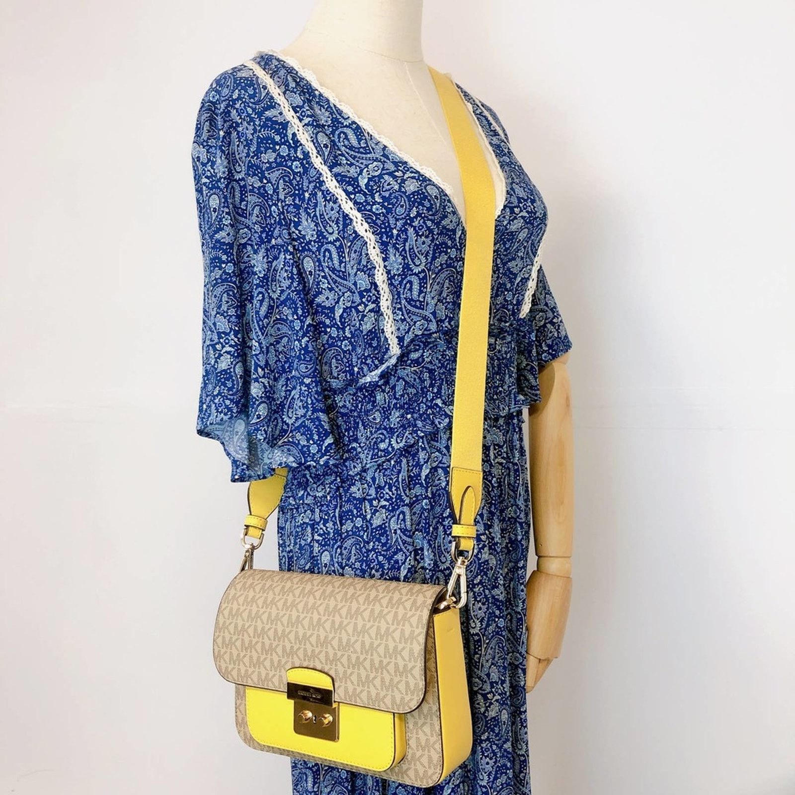 Michael Kors Michael Kors 35S3GS9M2B Sloan Editor Medium Flap Messenger Size ONE SIZE - 1 Thumbnail