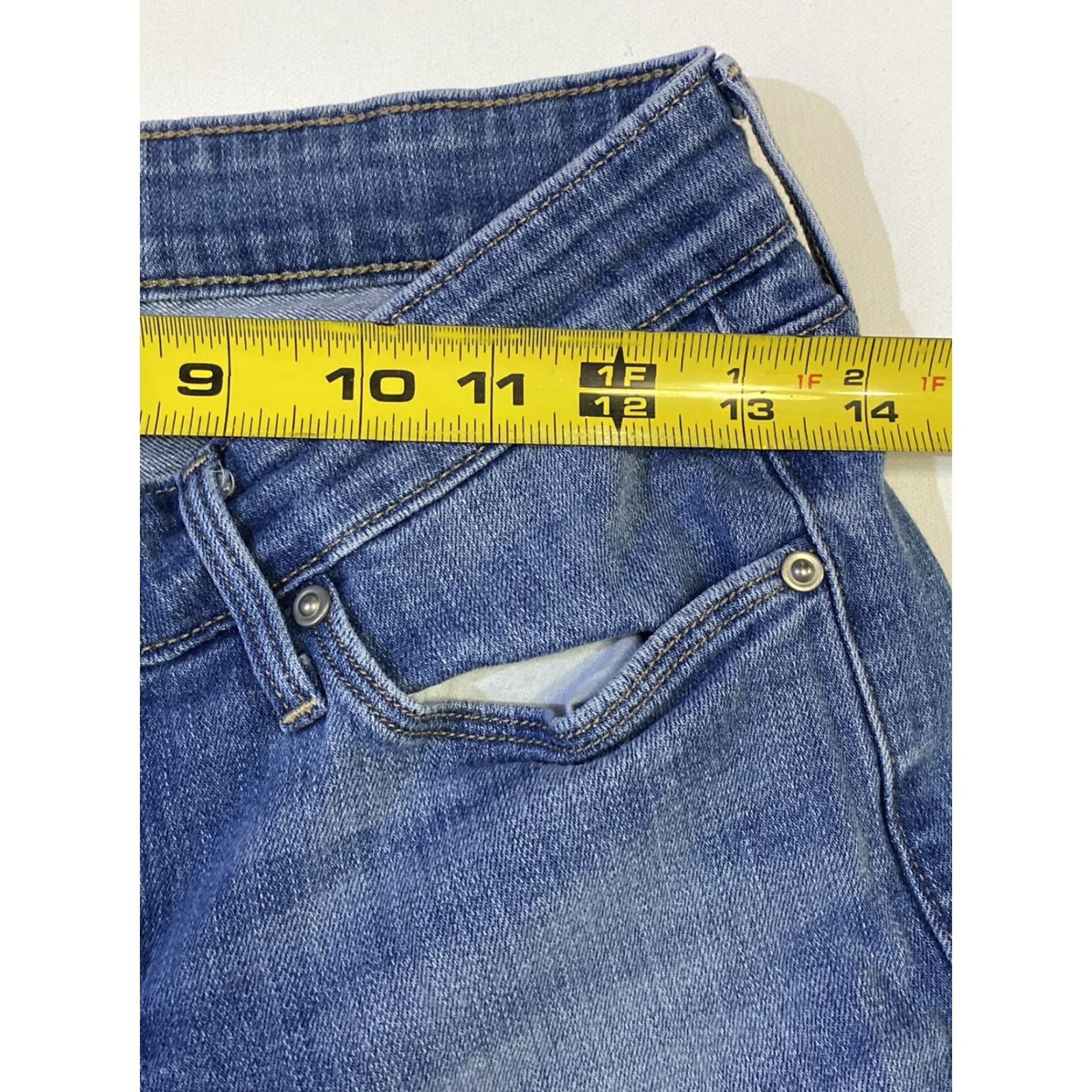 Levi's Womens Levi's Demi Curve Blue Denim Low Rise Straight Leg Jeans sz 4/27 Size 27" / US 4 / IT 40 - 5 Thumbnail