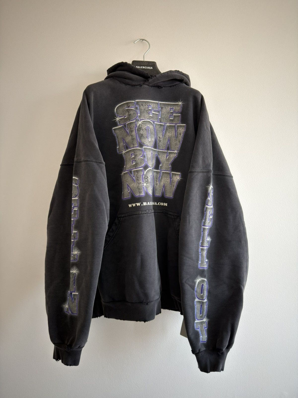 Balenciaga *RARE* BALENCIAGA DEMNA SEE NOW BUY NOW 3 BOXY HOODIE FADED Size US L / EU 52-54 / 3 - 1 Thumbnail