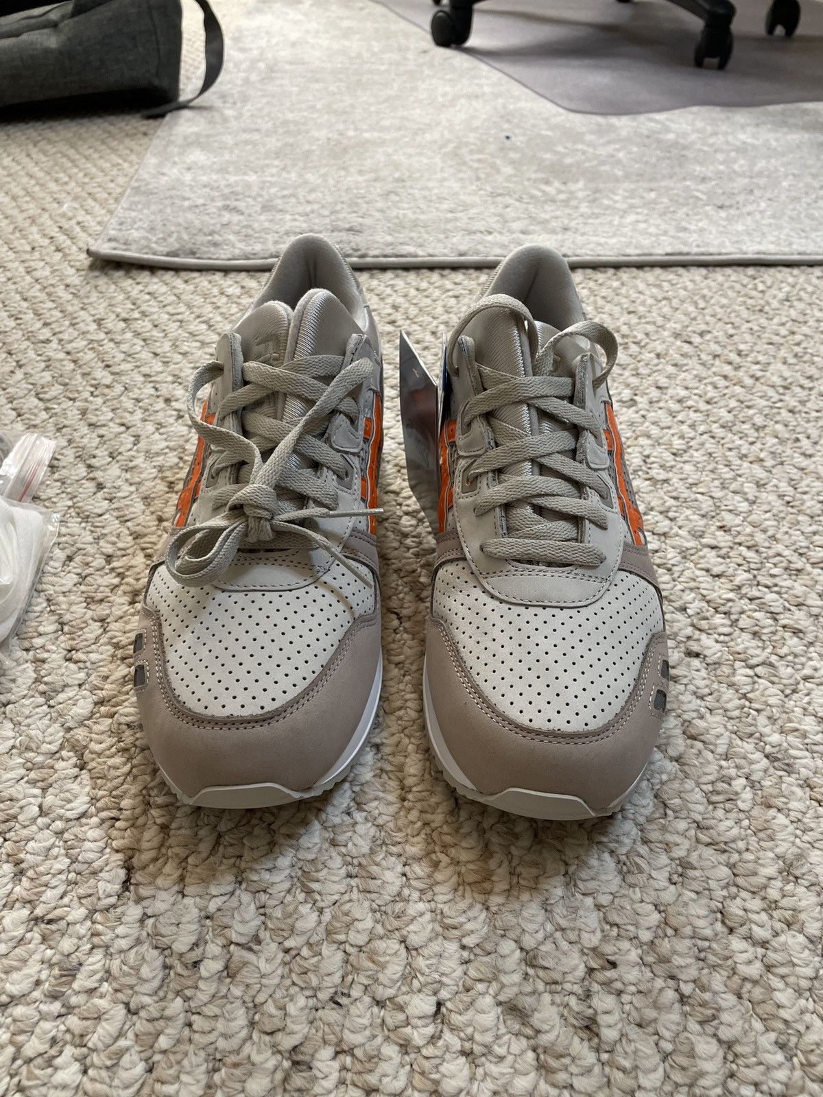 Asics × Kith × Ronnie Fieg BNIB Ronnie Fieg x ASICS Gel Lyte III Super Orange Size US 9 / EU 42 - 3 Thumbnail