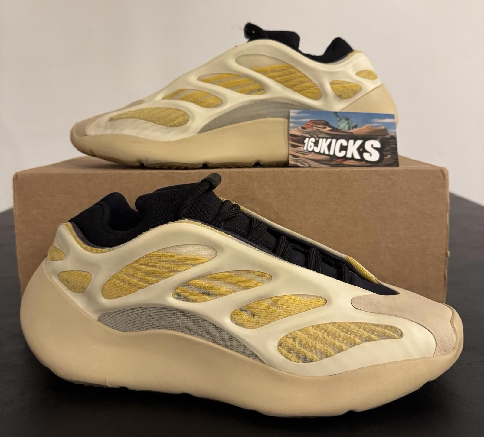 Adidas Adidas Yeezy 700 V3 Safflower Lace Up Streetwear Sneakers Size US 9.5 / EU 42-43 - 1 Thumbnail