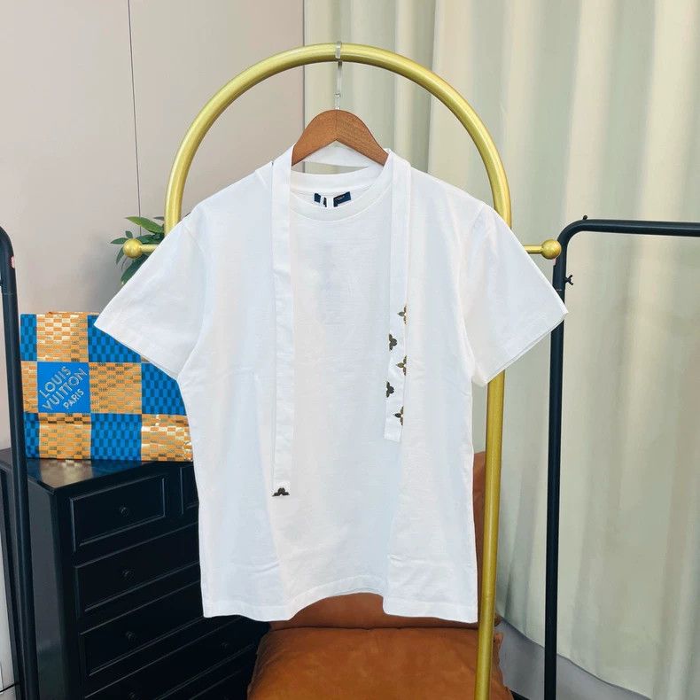 Louis Vuitton Louis Vuitton Ribbon White Short Sleeve Size US XL / EU 56 / 4 - 1 Thumbnail