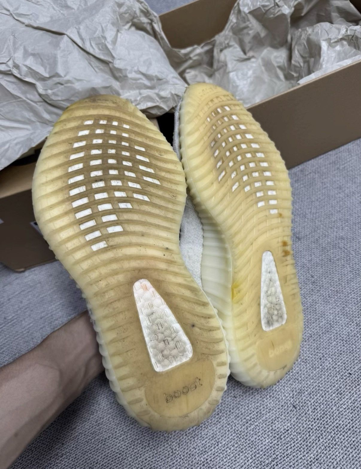 Adidas Adidas Yeezy 350 Bone White 2.0 K37 Size US 6.5 / EU 39-40 - 9 Thumbnail