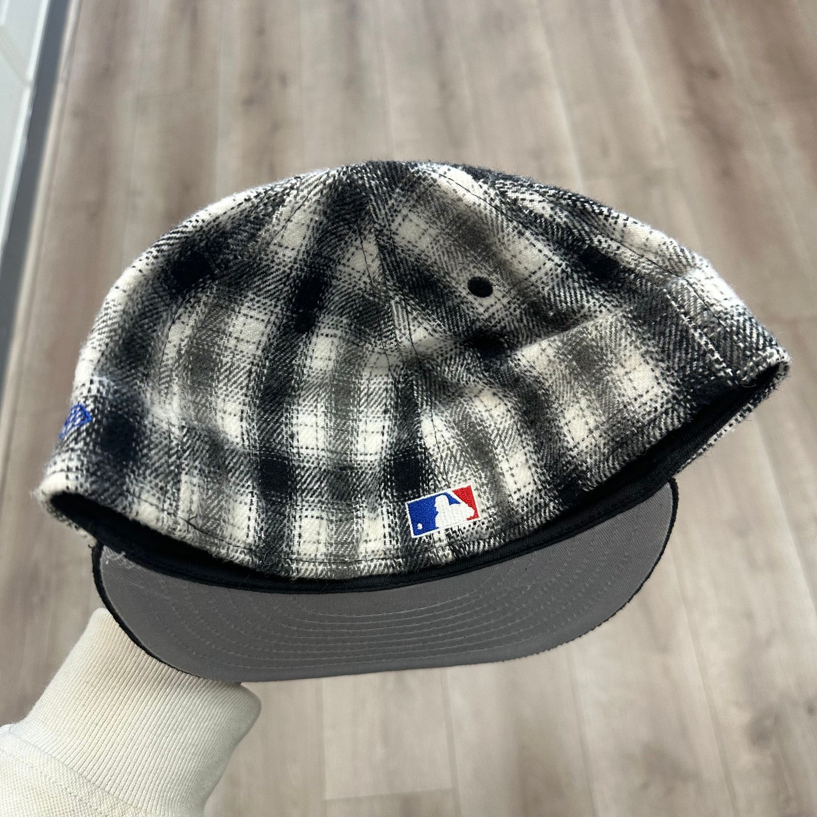 New Era Toronto Blue Jays Plaid Corduroy Fitted Hat Cap Size 7 5/8 Size ONE SIZE - 3 Thumbnail