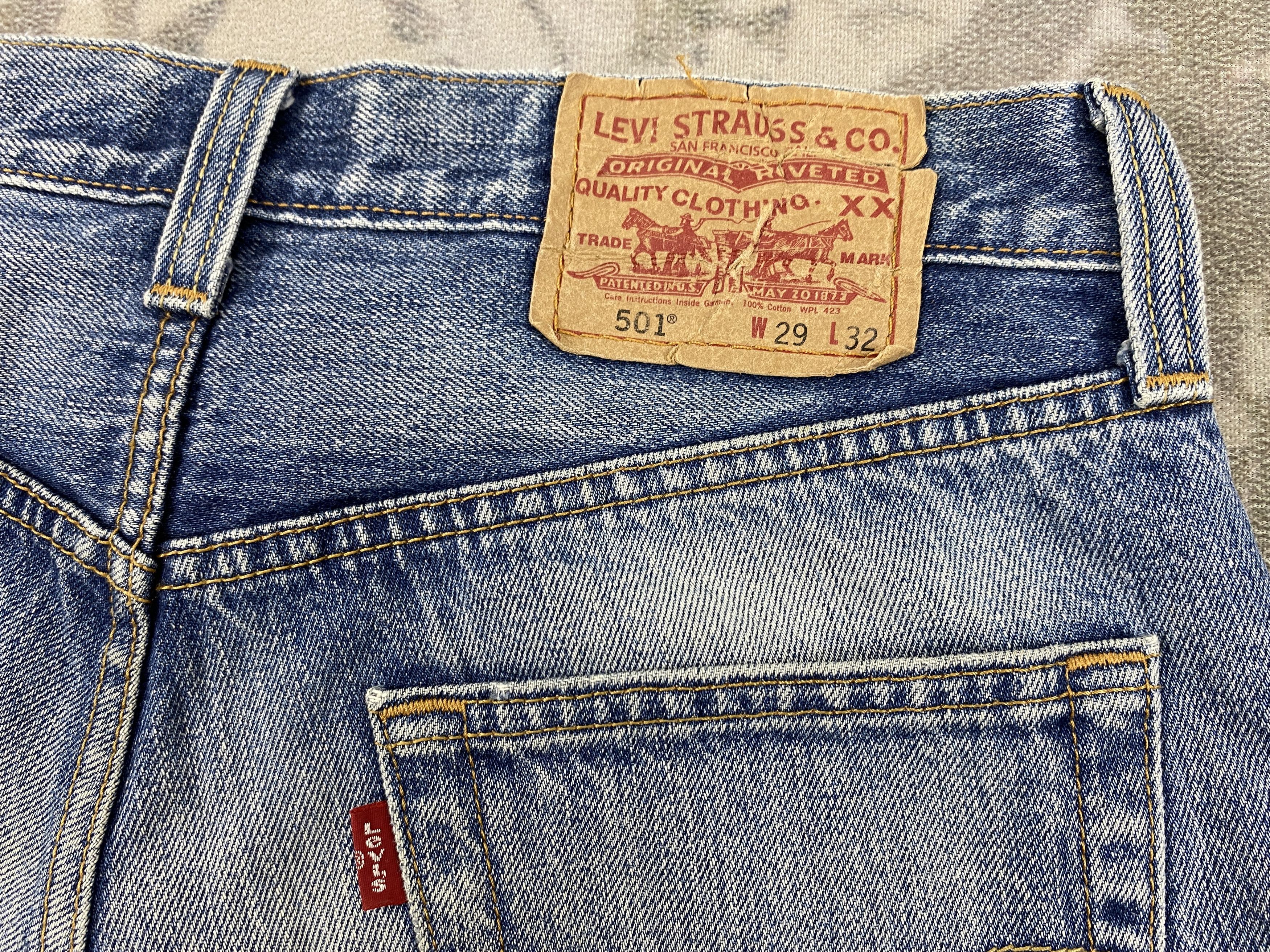 Levi's Distressed Blue Vintage Levi's 501 Jeans 30x30 Denim- JN3935 Size US 30 / EU 46 - 9 Thumbnail