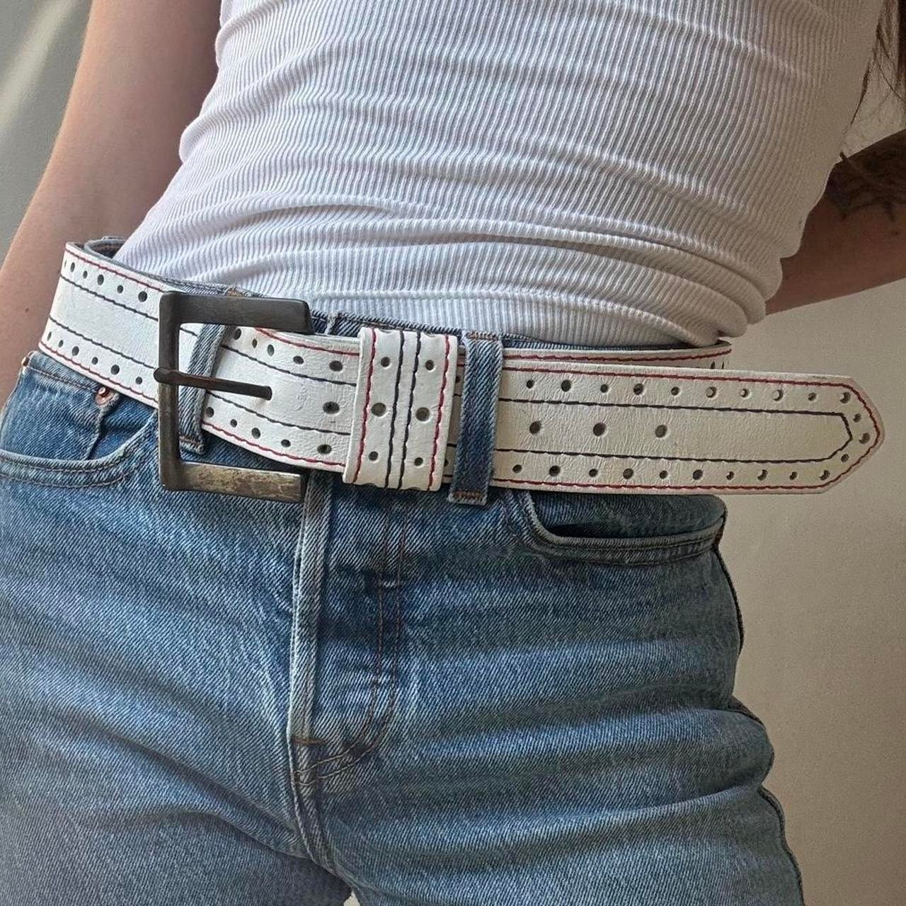Vintage Vintage White Leather Low Rise Belt Medium 34 / 35 Y2K Size ONE SIZE - 1 Thumbnail