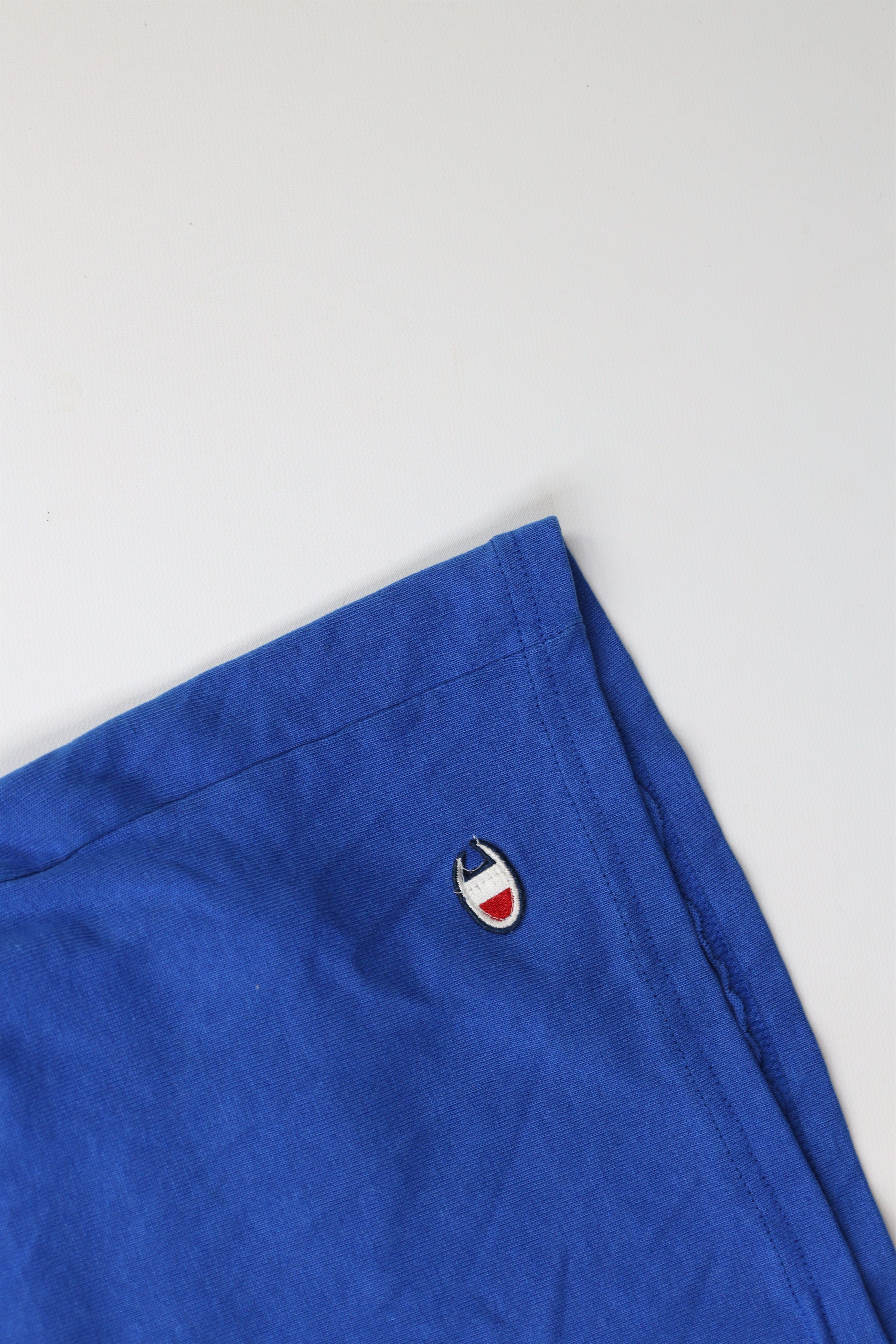Champion × Vintage Vintage 90s Champion Logo Above Knee Heavyweight Shorts Size US 32 / EU 48 - 5 Thumbnail