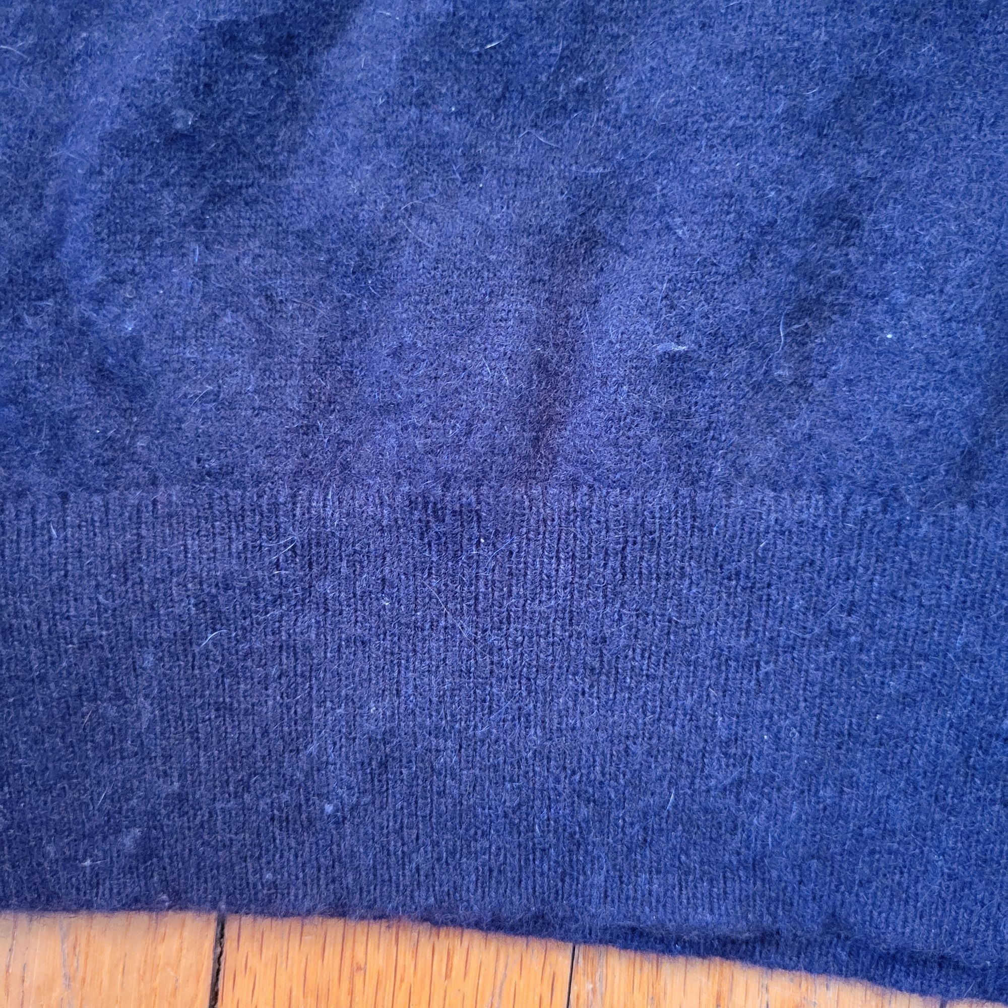 Saks Fifth Avenue Saks Fifth Avenue Cashmere V Neck Sweater XL Navy Blue Soft Size US XL / EU 56 / 4 - 5 Thumbnail