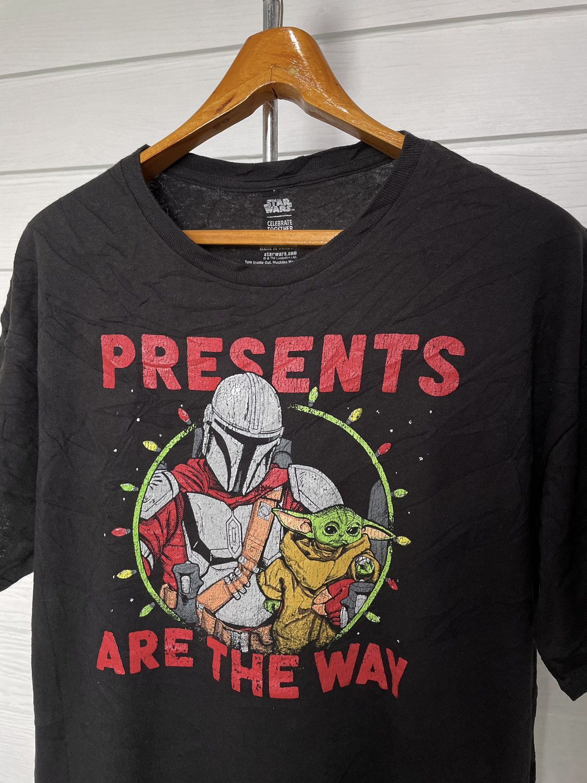 Star Wars STAR WARS THE MANDALORIAN BABY YODA PRESENTS ARE THE WAYS Size US XL / EU 56 / 4 - 2 Thumbnail