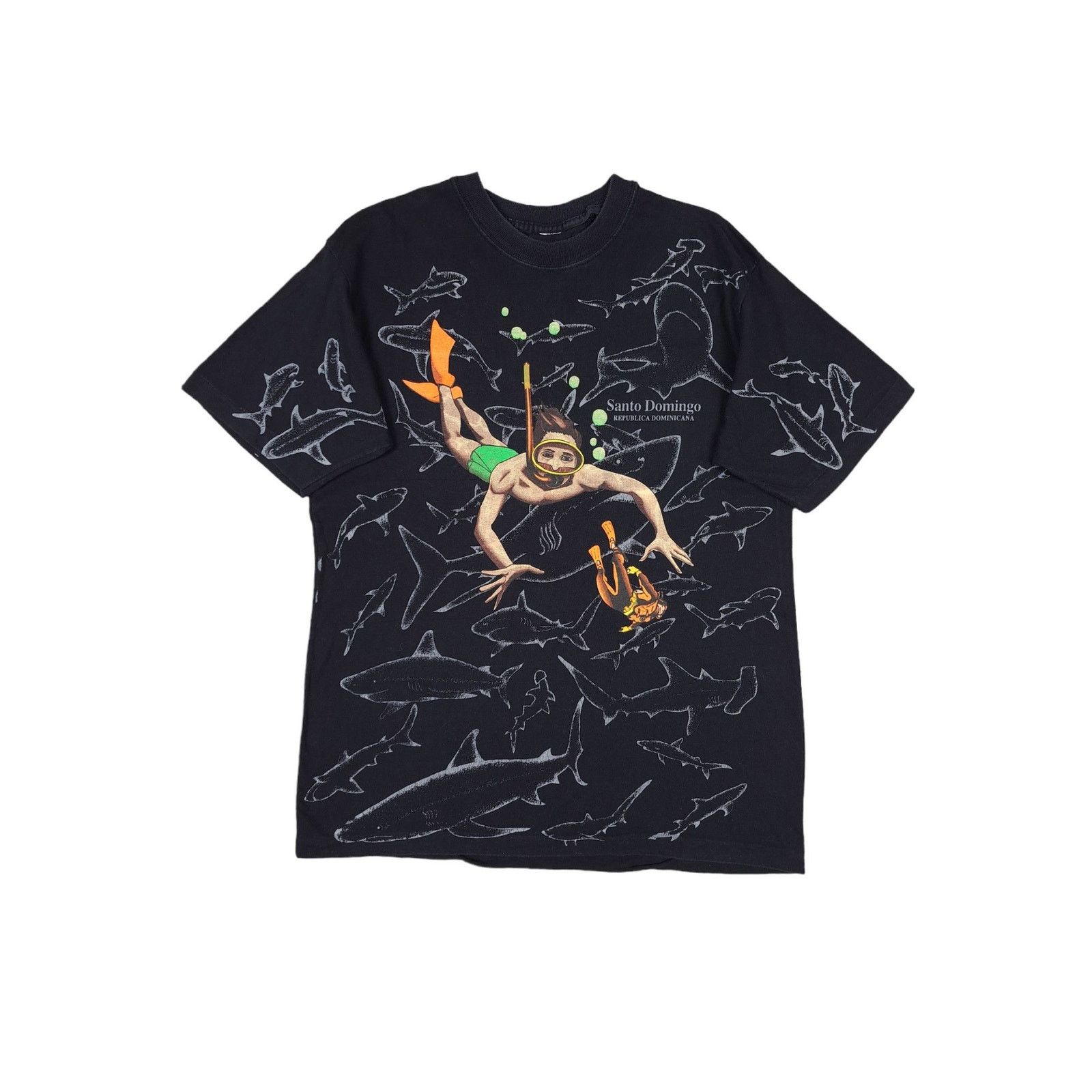 Vintage 90's Vintage Santo Domingo Animal Sharks Diving Art T-shirt Size US M / EU 48-50 / 2 - 1 Thumbnail