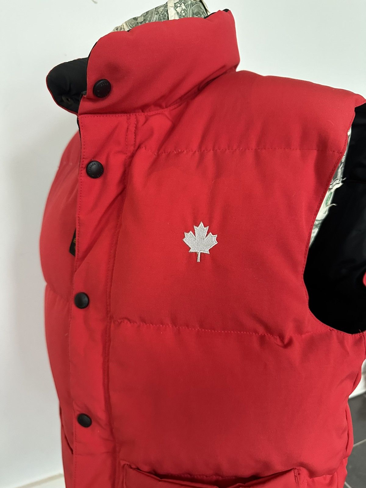 Canada Goose CANADA GOOSE «LEAF» VEST (VINTAGE) Size US S / EU 44-46 / 1 - 4 Thumbnail