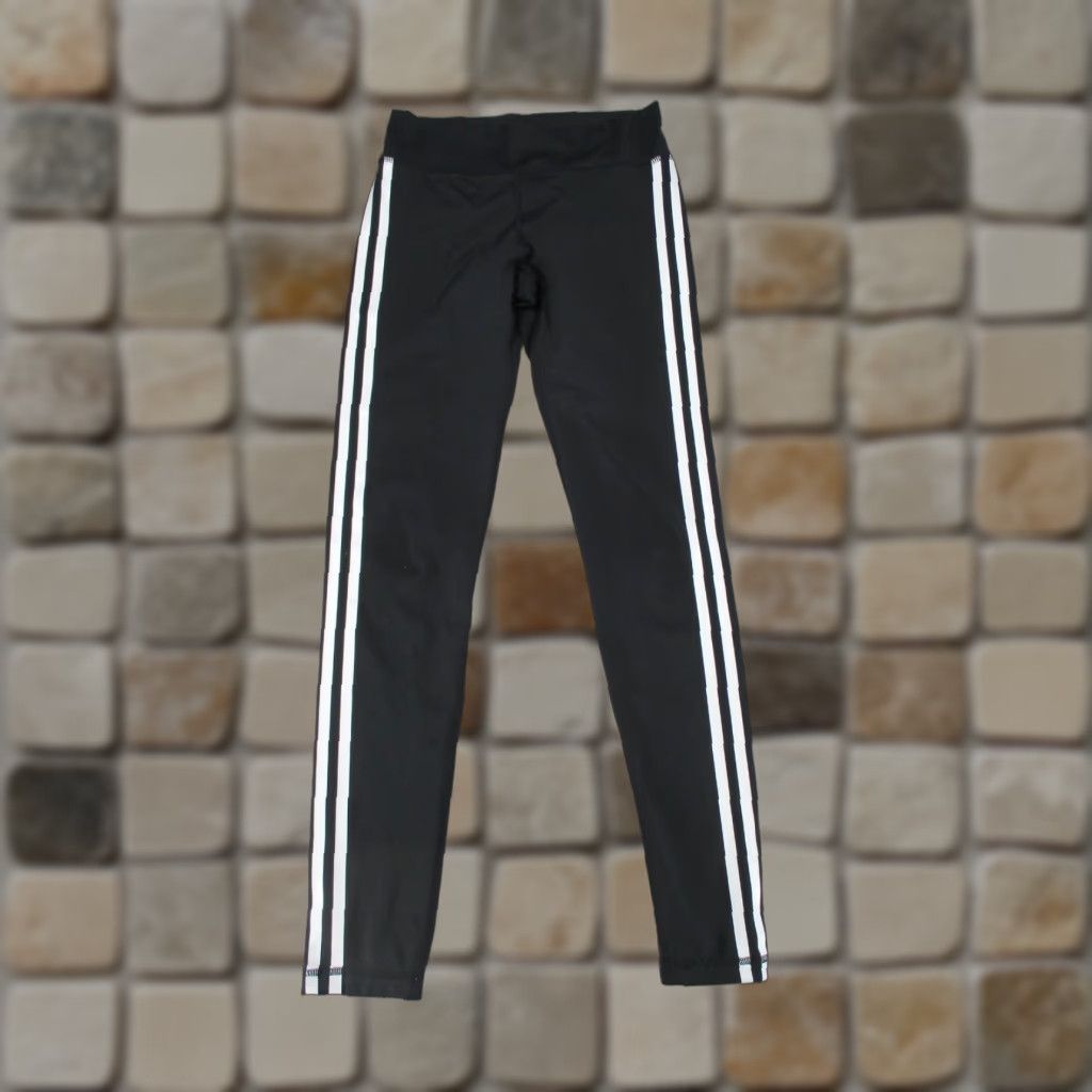 Adidas Adidas Leggings Womens Small Black White Workout Gym Leggings Athletic Activewear Slim Capris Athletic Black Womens XS? Size 28" / US 6 / IT 42 - 1 Thumbnail
