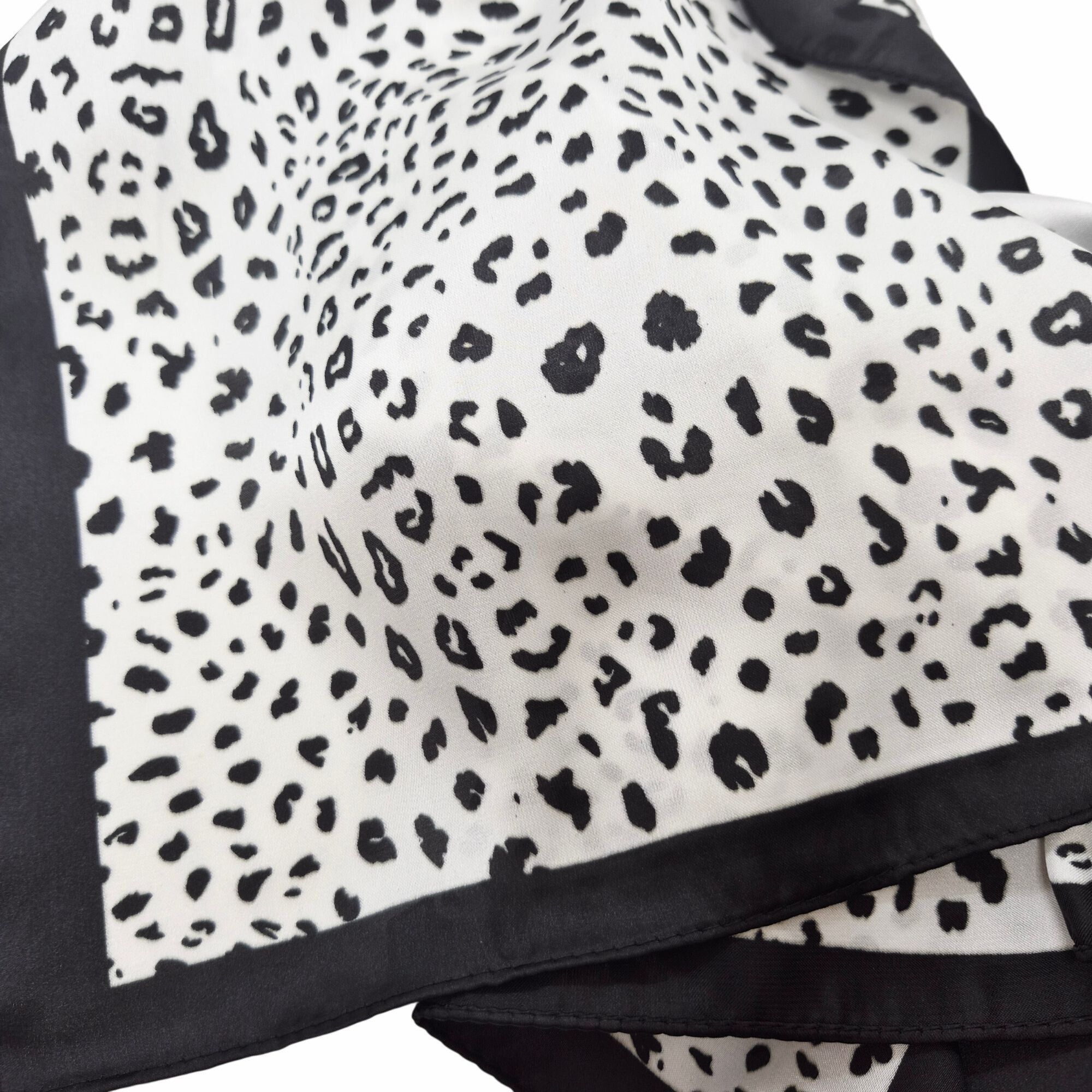 Other ✨Elegant Bandana Square Scarf Vintage Vibes Animal Print Sil Size ONE SIZE - 5 Thumbnail