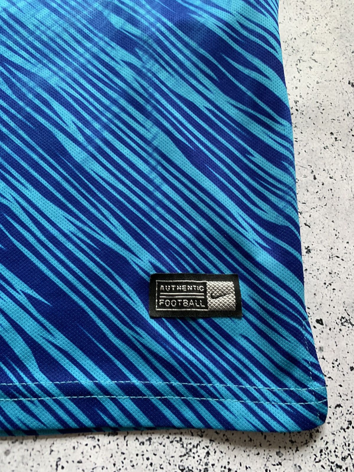 Nike Vintage Nike Inter Milan Soccer Jersey Tee Blokecore Y2K Size US S / EU 44-46 / 1 - 4 Thumbnail