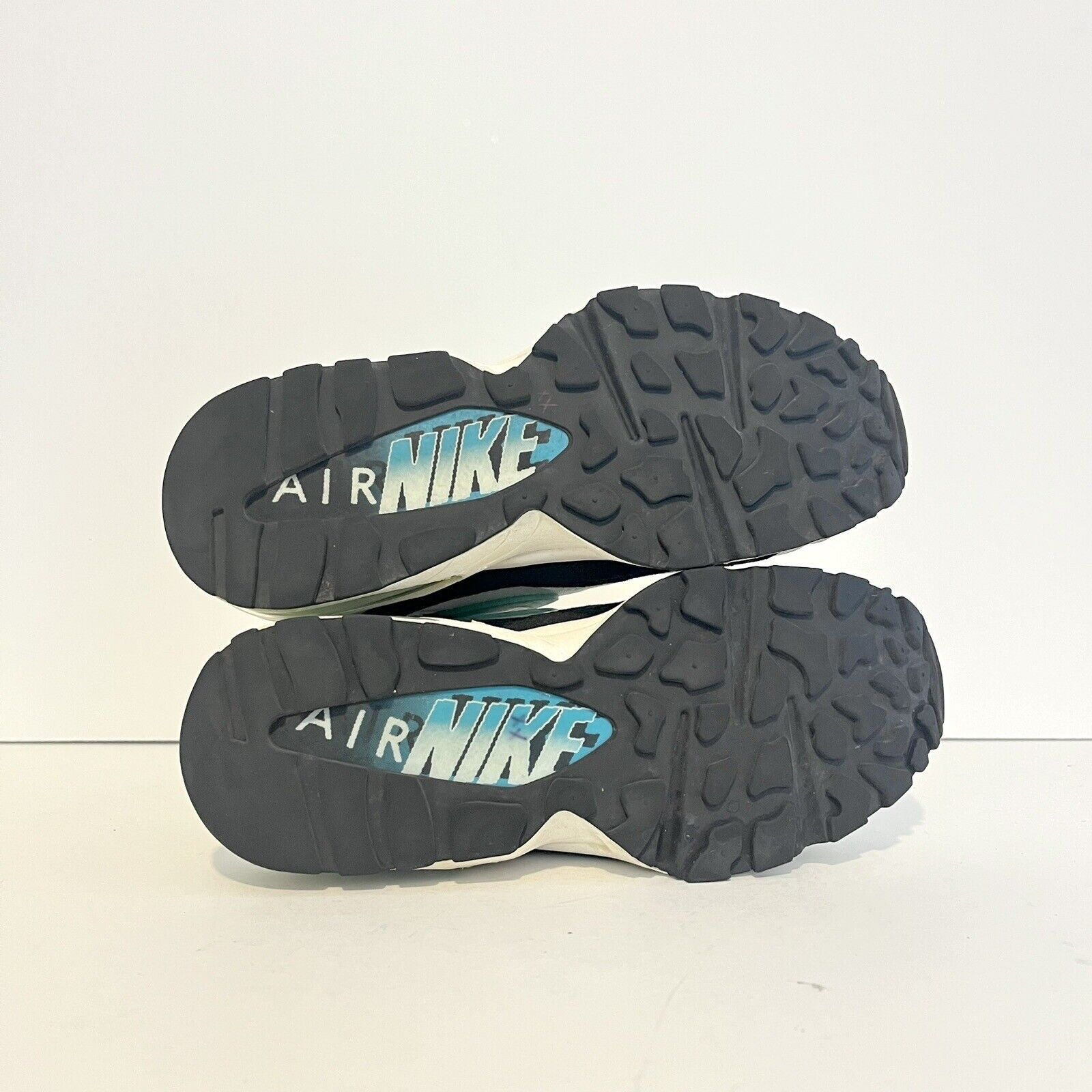 Nike 2017 Nike Air Max 93 Dusty Cactus Black Retro OG 307167-100 Size US 5.5 / IT 35.5 - 7 Thumbnail