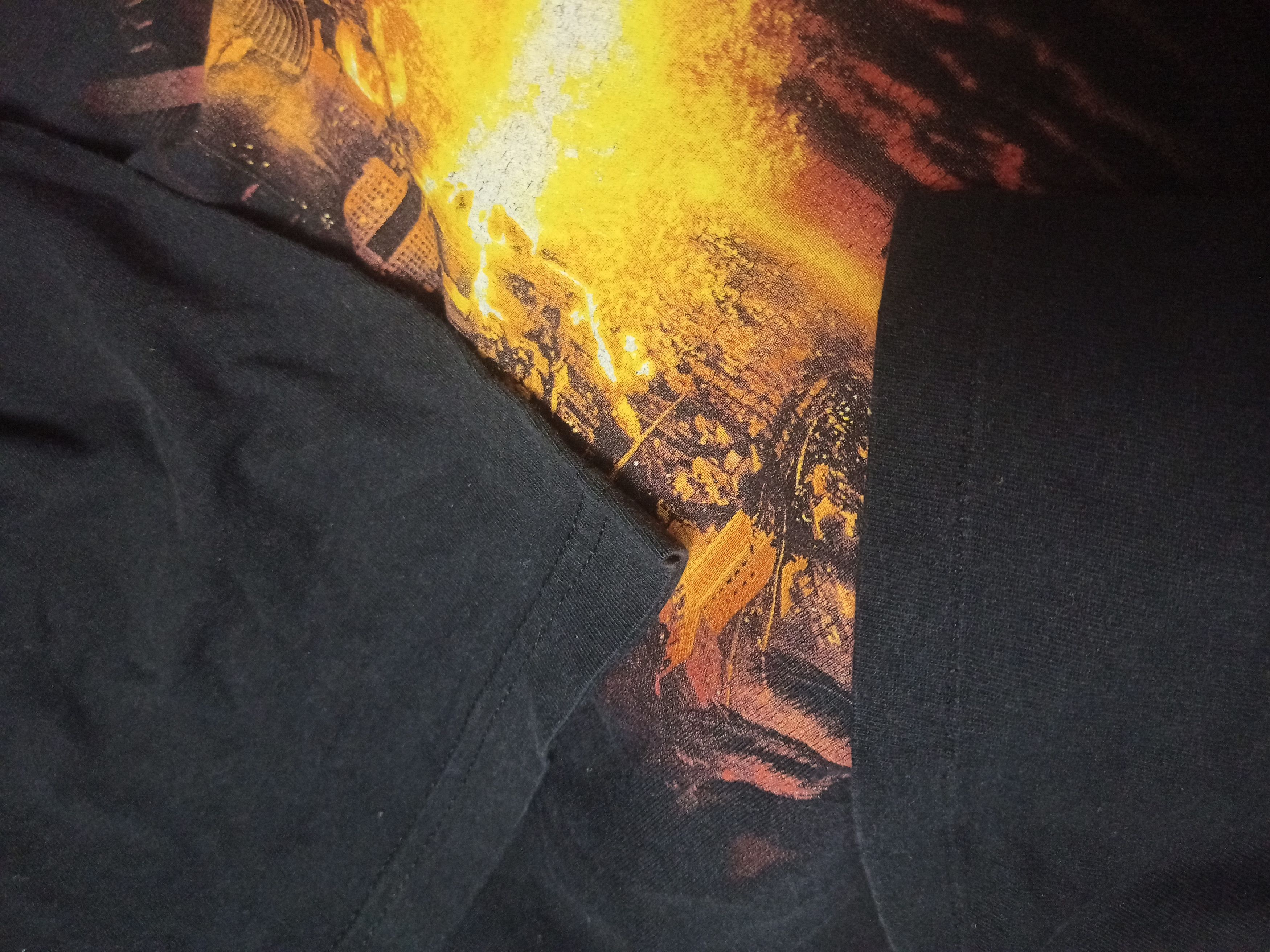 Vintage Vintage Movie Volcano 1997 Size US L / EU 52-54 / 3 - 4 Thumbnail