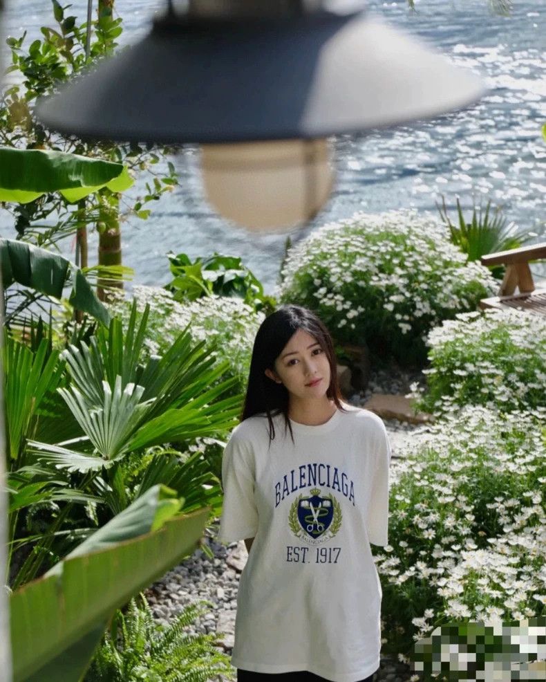 Balenciaga Balenciaga White Letter Logo Short Sleeve T-Shirt Size US XS / EU 42 / 0 - 8 Thumbnail