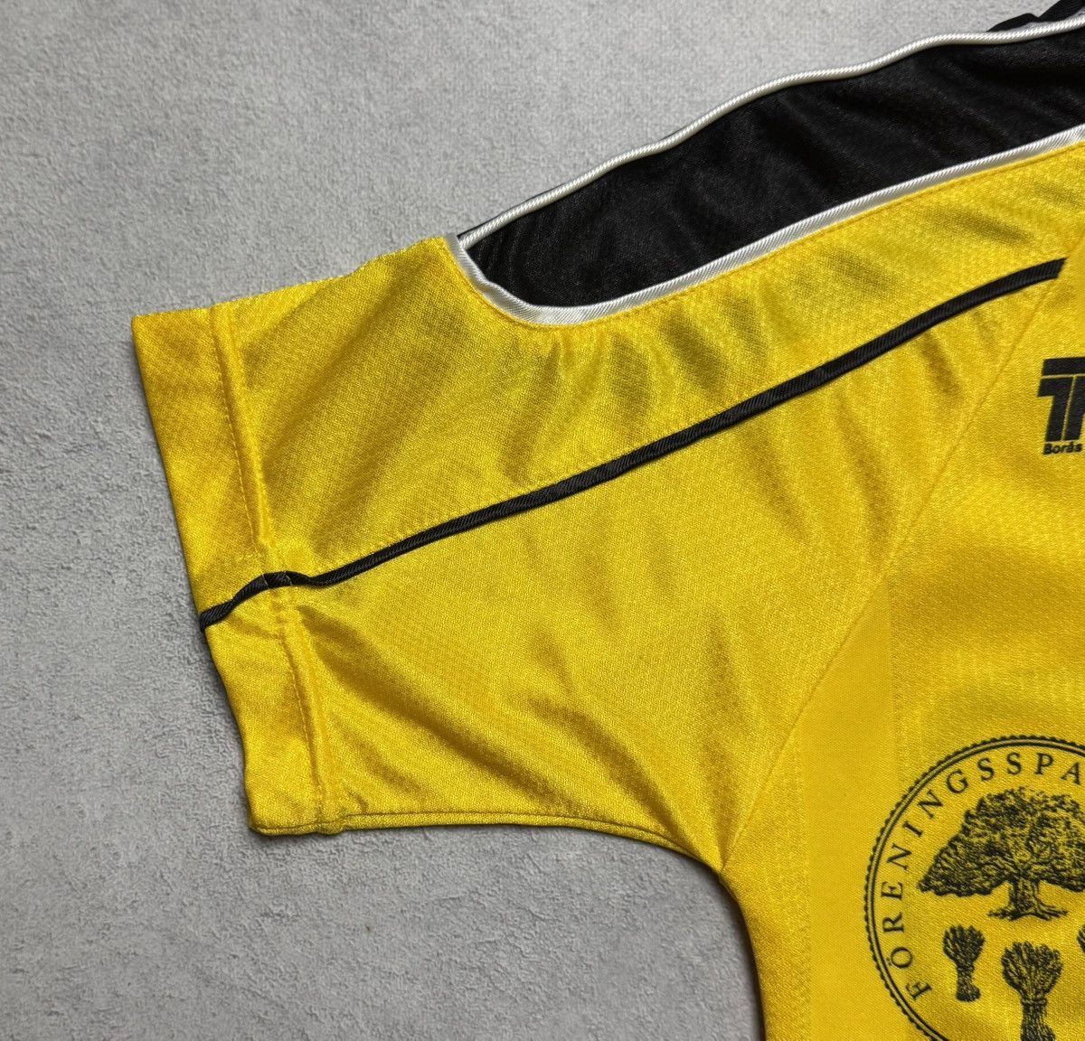 Umbro IF Elfsborg 1999 2000 Home Shirt Soccer Jersey Umbro Size US XS / EU 42 / 0 - 10 Thumbnail