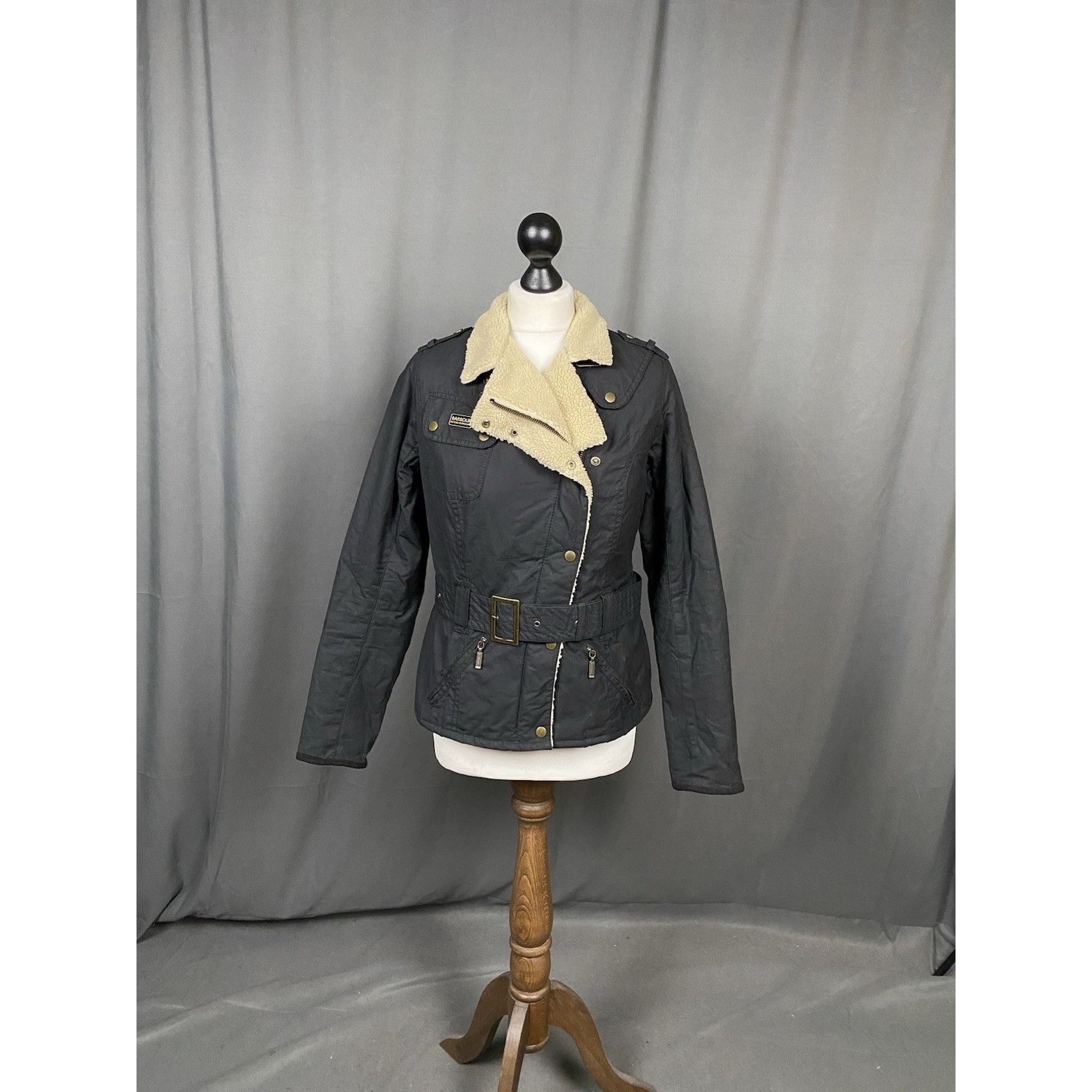 Barbour Barbour Matlock Black Assymetric Insulated Biker Waxed Jack Size M / US 6-8 / IT 42-44 - 4 Thumbnail
