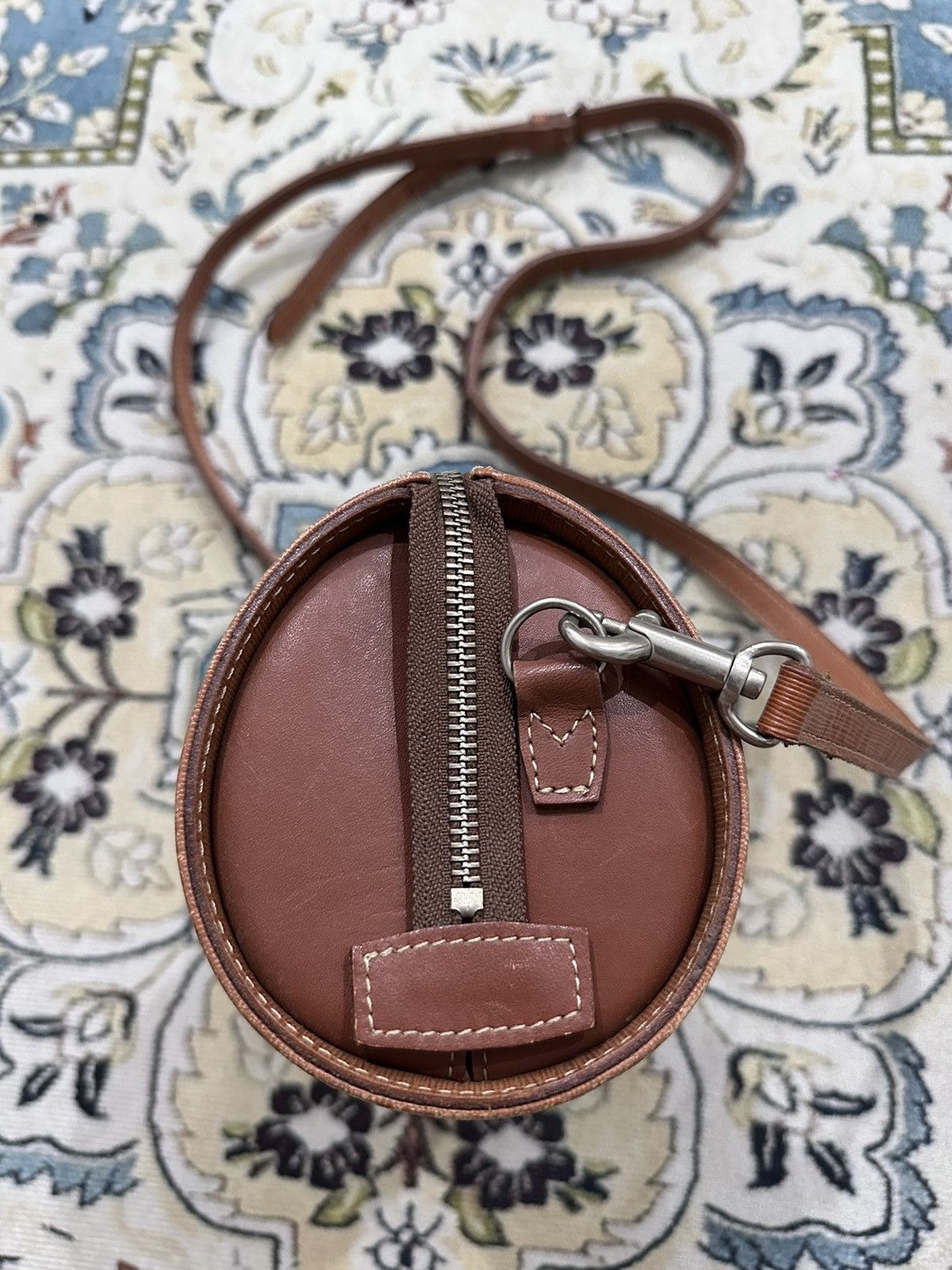 Japanese Brand × Other × Vintage ELLE PARIS CYLINDER LEATHER BAG Size ONE SIZE - 4 Thumbnail