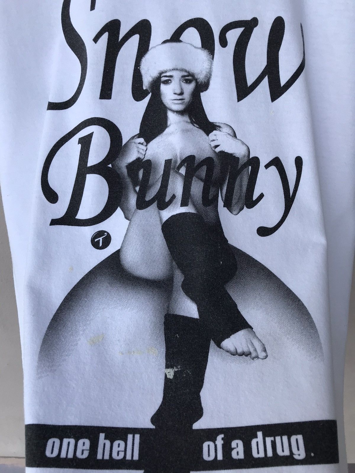 Vintage Vintage Y2k Distressed Snow Bunny ( One Hell of a Drug) Size US M / EU 48-50 / 2 - 8 Thumbnail