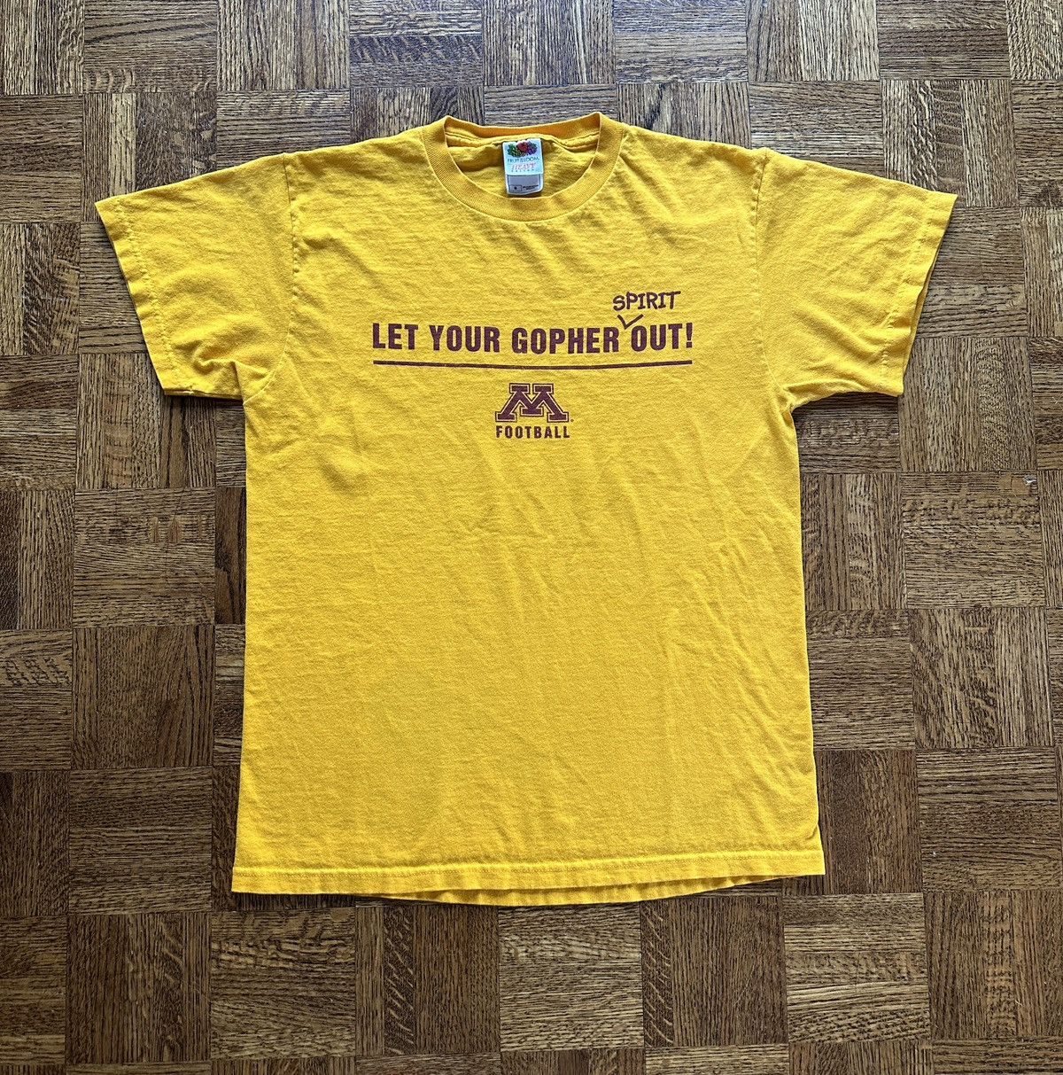 Vintage Vintage Y2K Minnesota Football Gopher Spirit Graphic Tee Size US M / EU 48-50 / 2 - 2 Thumbnail