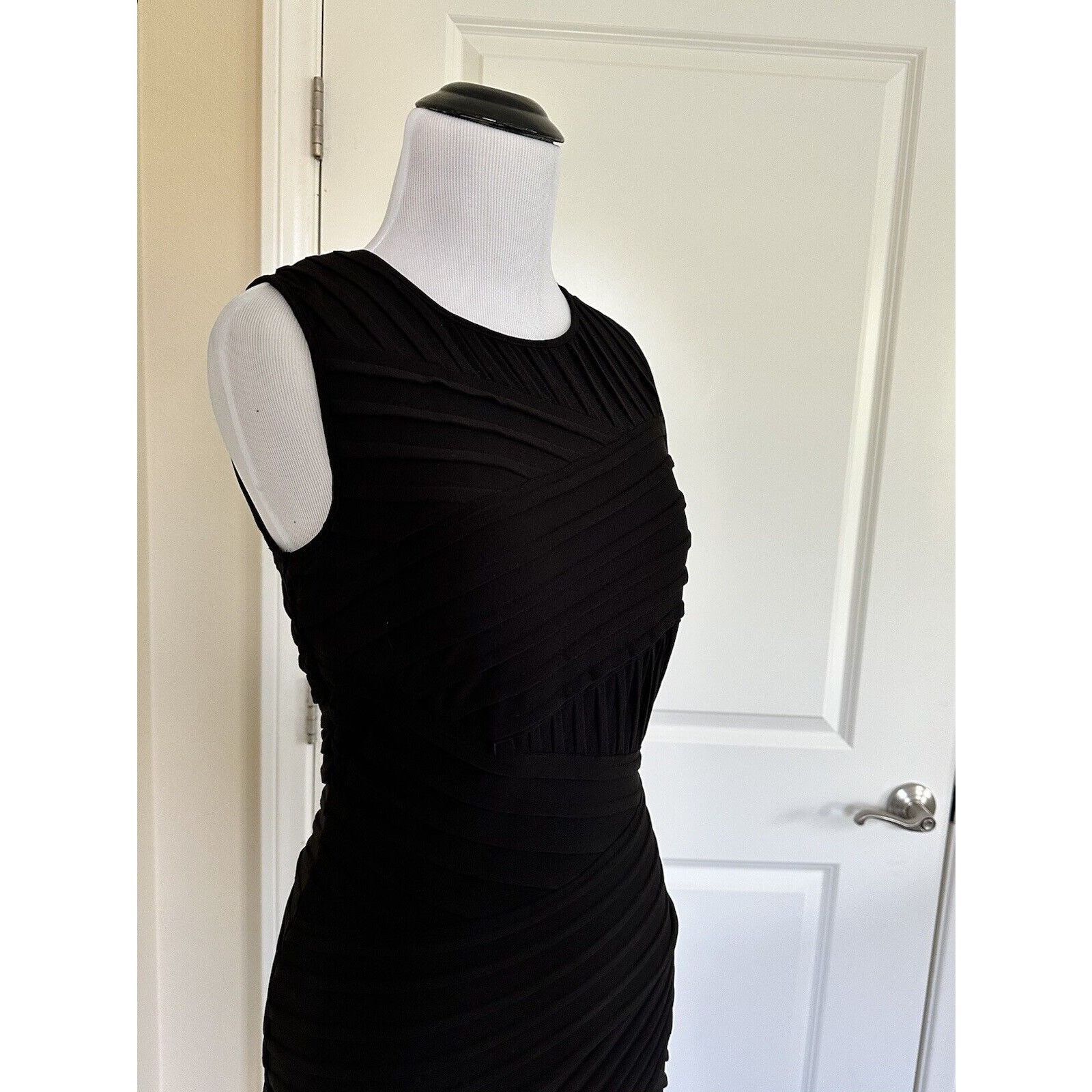 Calvin Klein Calvin Klein Black Business Cocktail Dress Size 2 Size XS / US 0-2 / IT 36-38 - 4 Thumbnail