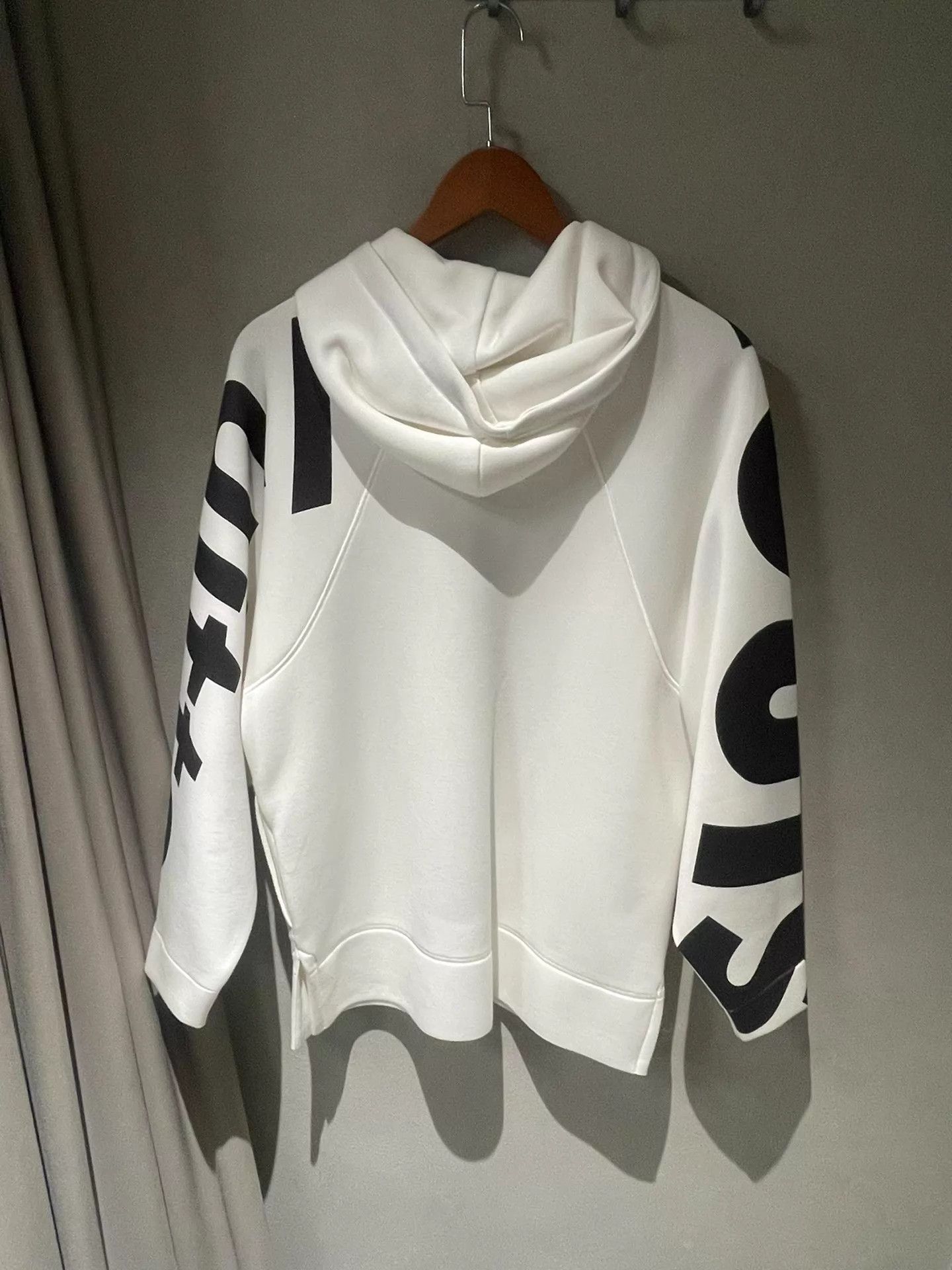 Louis Vuitton Louis Vuitton white hoodie new with tags spring/fall Size US XS / EU 42 / 0 - 3 Thumbnail