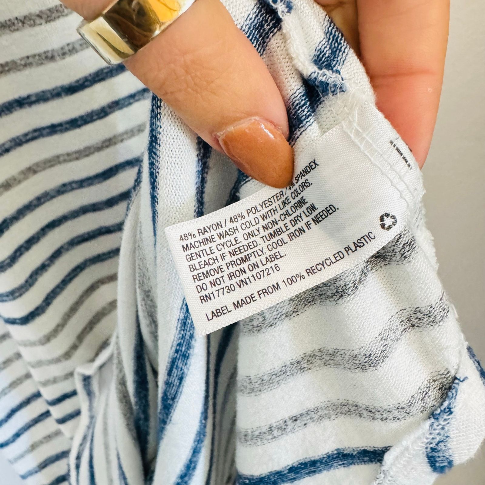 Target Basics TARGET White Blue Grey Stripe Sweater Knit Tank Top Shirt XS Size XS / US 0-2 / IT 36-38 - 12 Thumbnail