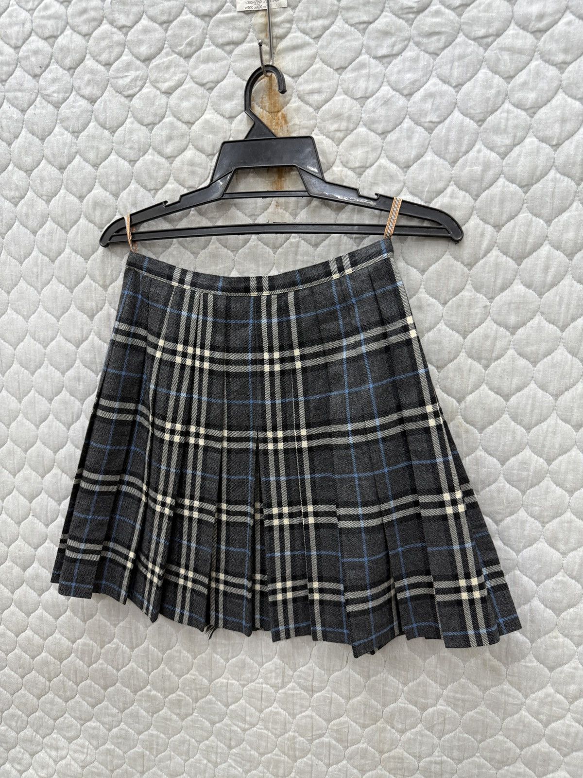 Burberry 🔥🔥🔥STEALS ARCHIVE BURBERRY PLEATED WRAP SKIRTS Size 26" / US 2 / IT 38 - 9 Thumbnail