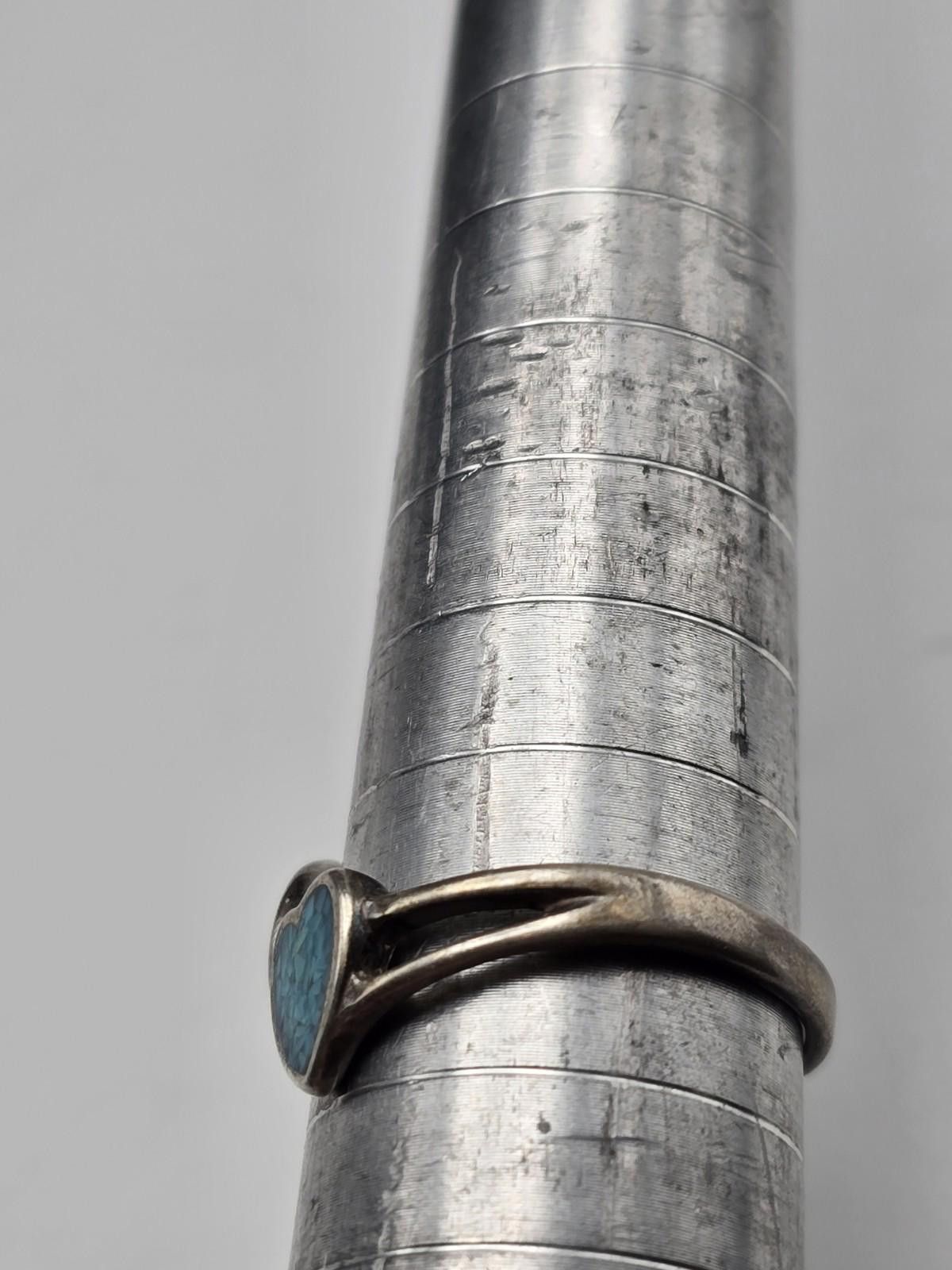 Other Sterling Silver Ring Sz 8 Turquoise Chip Inlay Double Heart Size ONE SIZE - 5 Thumbnail