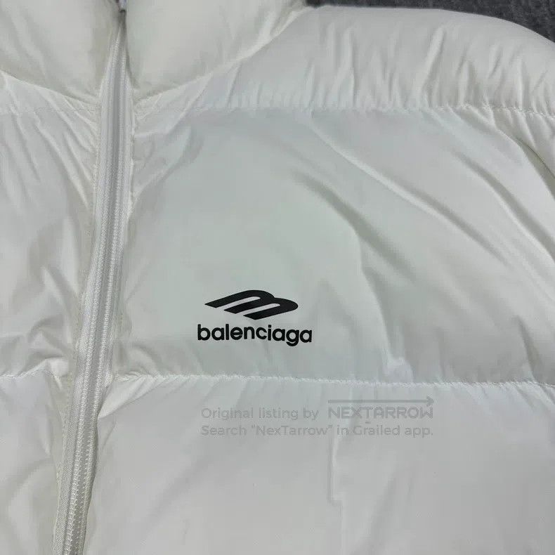 Balenciaga Balenciaga Chest 3b Small Logo Letter, White Zipper Down J Size XXS / US 00 / IT 34 - 2 Thumbnail