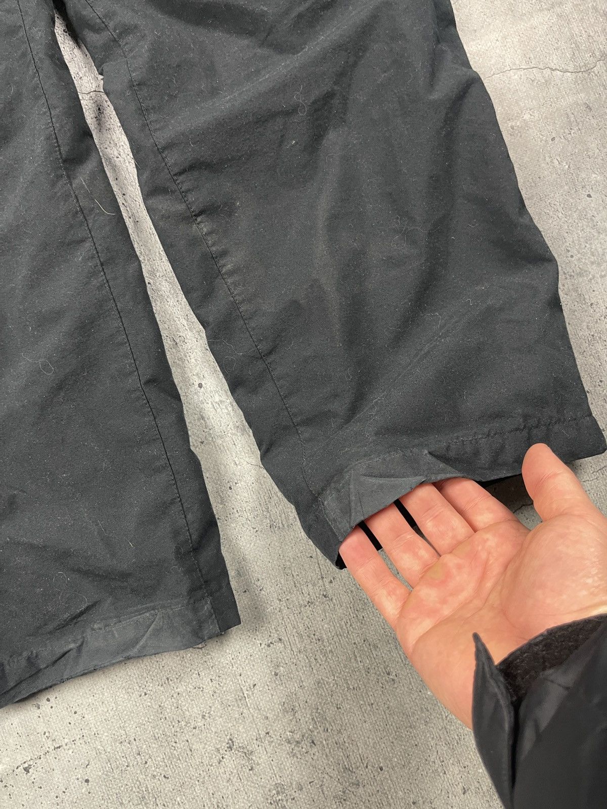 Nike × Vintage Nike Vintage Parachute Y2K Nylon Track Pants Joggers Hype L Size US 34 / EU 50 - 8 Thumbnail