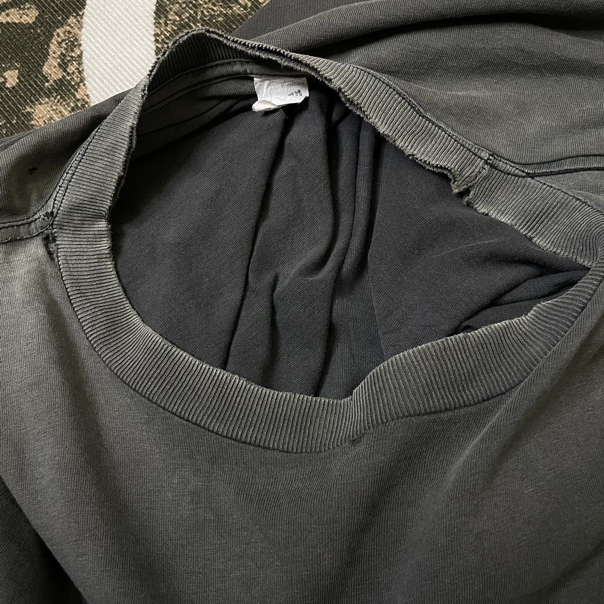 Vintage Vintage 1980s Georgetown Hoyas Sunfaded Distressed L/S Size US L / EU 52-54 / 3 - 5 Thumbnail