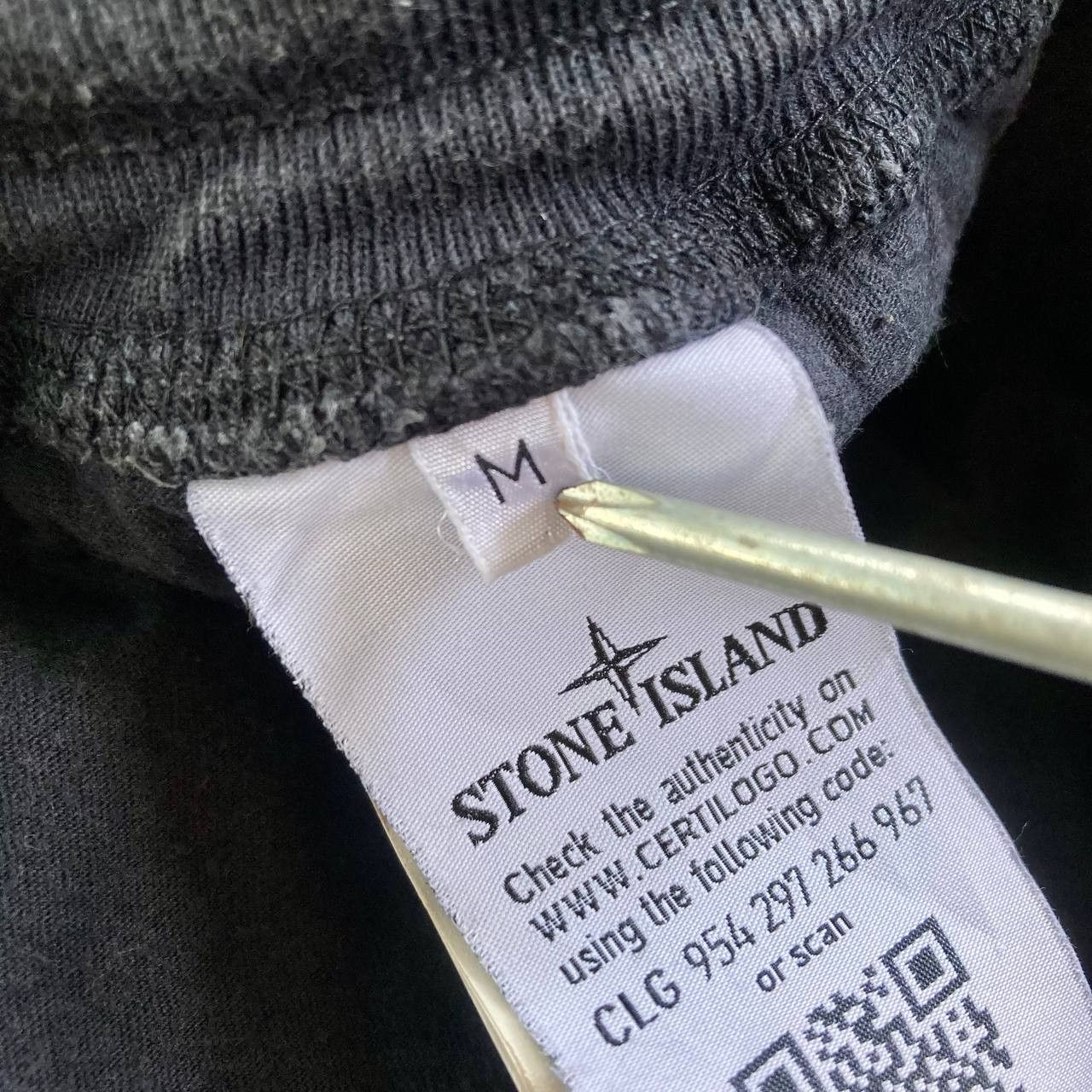 Stone Island Washed Dyed Bermuda Shorts Size US 32 / EU 48 - 9 Thumbnail