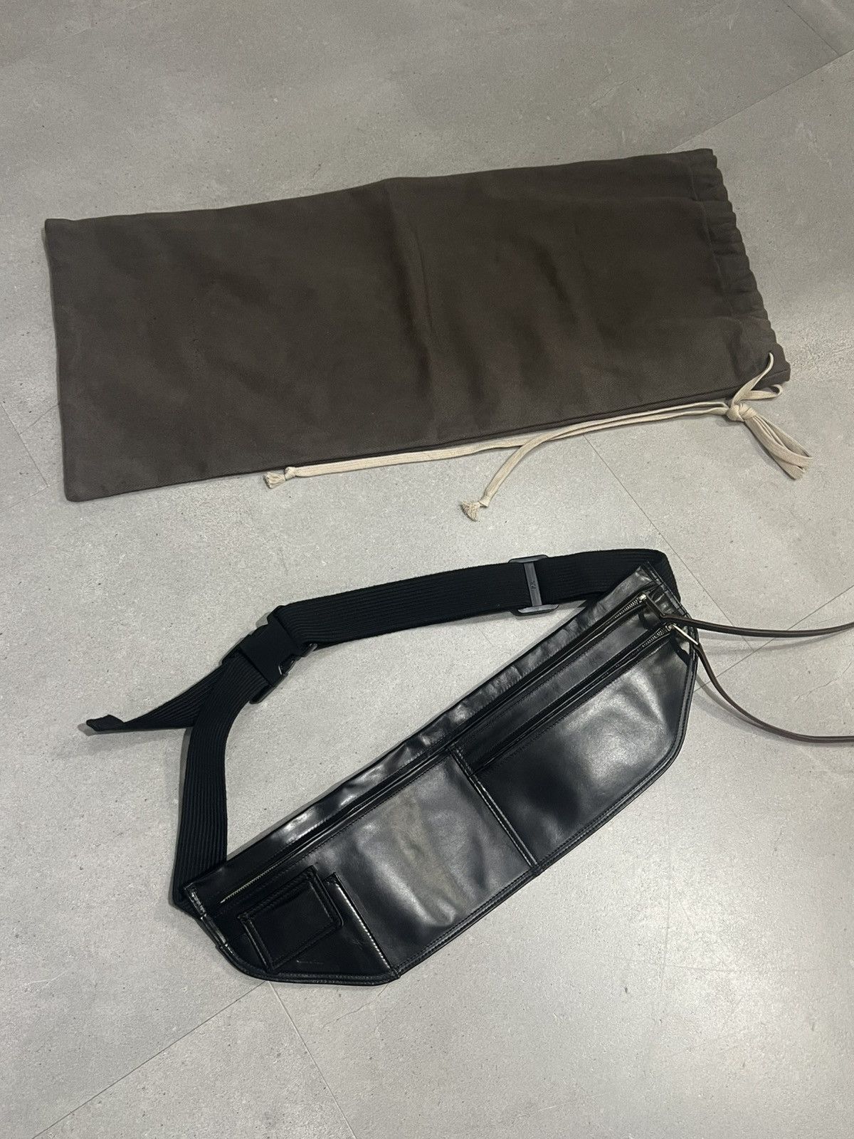 Rick Owens SS19 Rick Owens Babel Horse Leather Money Belt Bag Size ONE SIZE - 1 Thumbnail