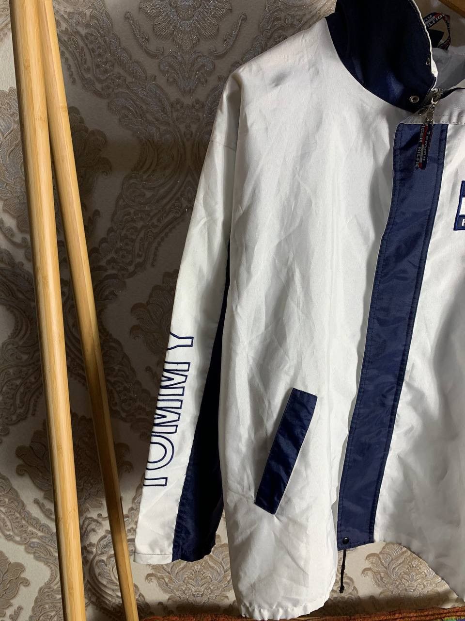 Tommy Hilfiger × Vintage VERY RARE TOMMY HILFIGER JEANS BIG LOGO LIGHT JACKET RETRO Size US XL / EU 56 / 4 - 4 Thumbnail