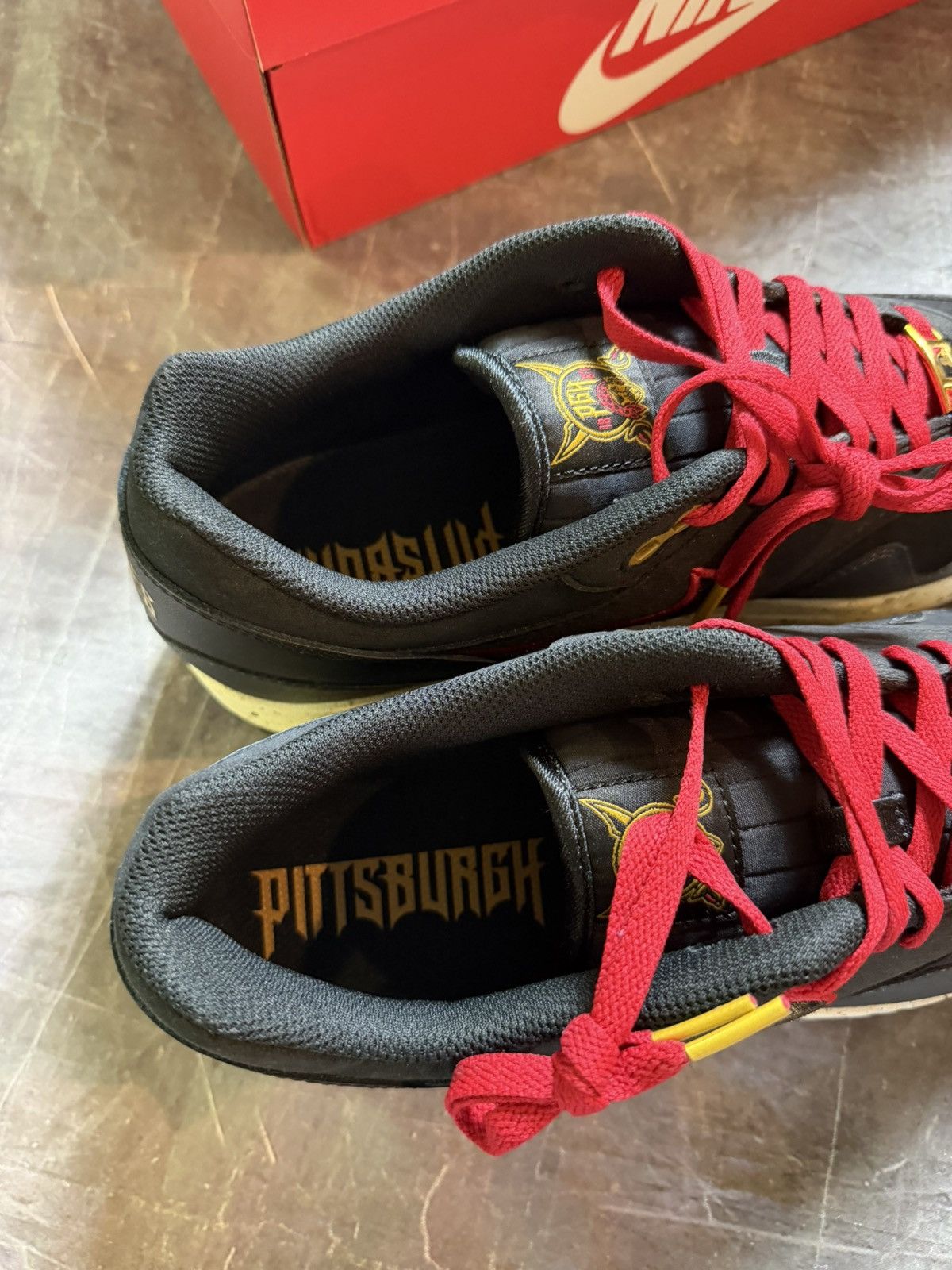 Nike Nike Air Max 1 Pittsburgh Pirates City Connect Size US 12 / EU 45 - 5 Thumbnail