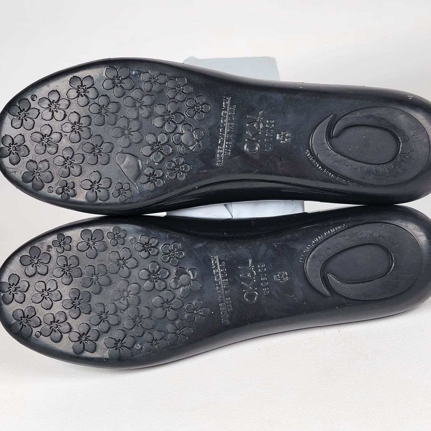 Vintage VINTAGE OKA b Charcoal Black Jelly Medallion Ballet Flats Skimmers Size 9/39 Ladies Shoes Ballet Flats Medallion Slip On Rubber Flat Womens Black 9/39 Size US 9 / IT 39 - 7 Thumbnail
