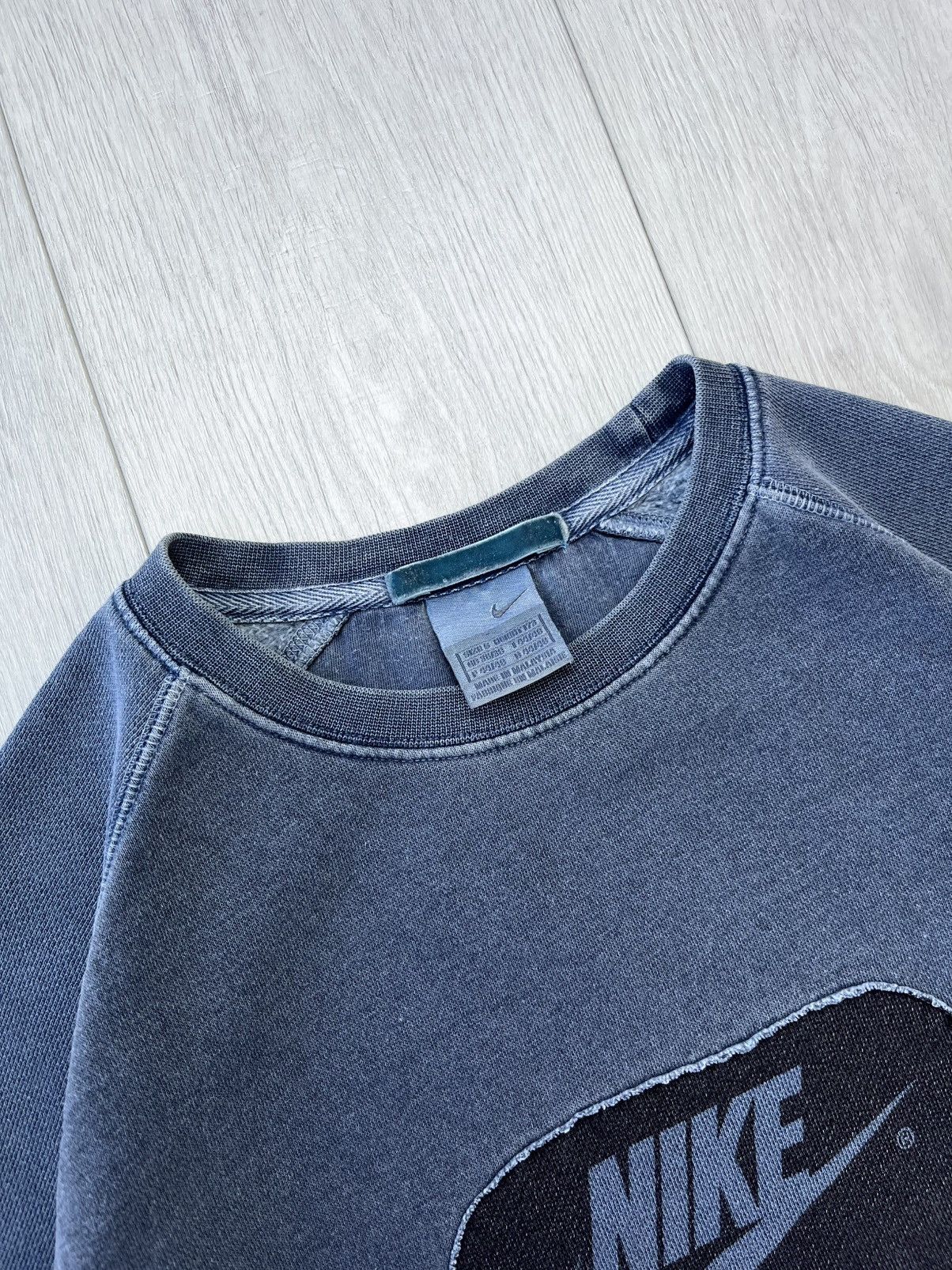 Nike Vintage Nike Sweatshirt Garment Dyed Center Logo Y2K 90s Size US S / EU 44-46 / 1 - 3 Thumbnail