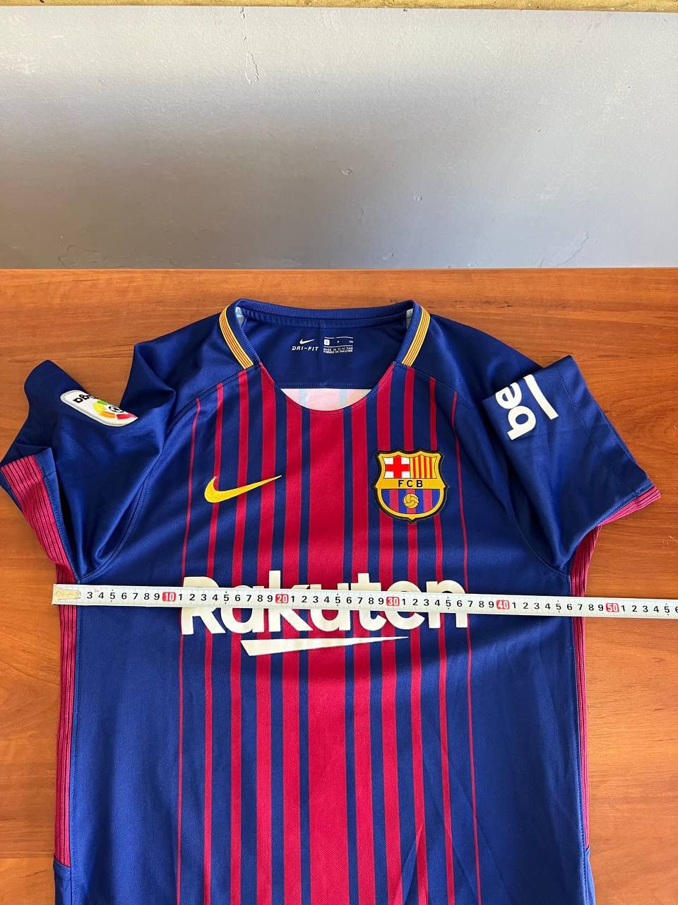 Nike 2017/18 BARCELONA FC #15 PAULINHO HOME SOCCER JERSEY SHIRT S Size US S / EU 44-46 / 1 - 15 Thumbnail