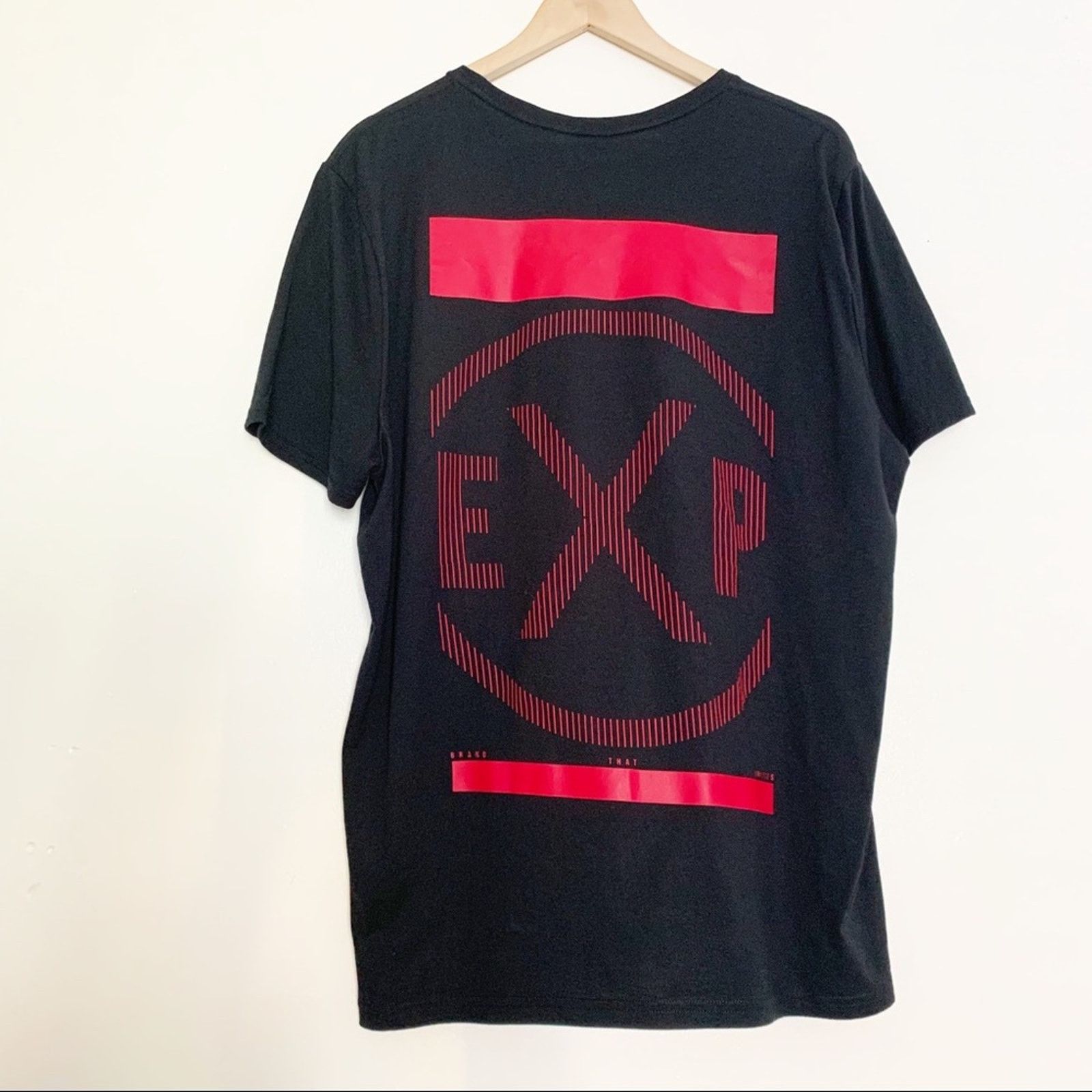Express Express Black with Red Logo Tee Men's Size Large Size US L / EU 52-54 / 3 - 2 Thumbnail