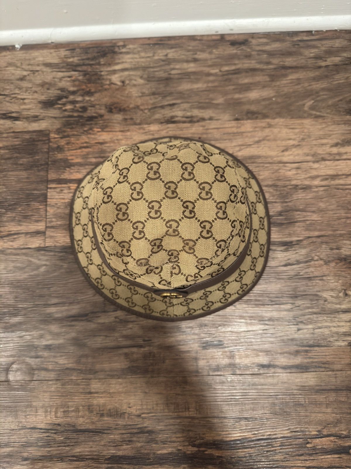 Gucci Gucci Bucket Hat (OS) (WORN ONCE) Size ONE SIZE - 5 Thumbnail
