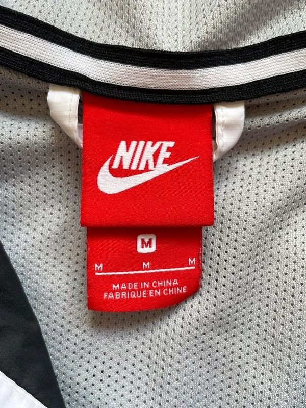 Nike Nike 2018 Windbreaker Jacket Hoodie Zip Lightweight Sz M Size US M / EU 48-50 / 2 - 8 Thumbnail