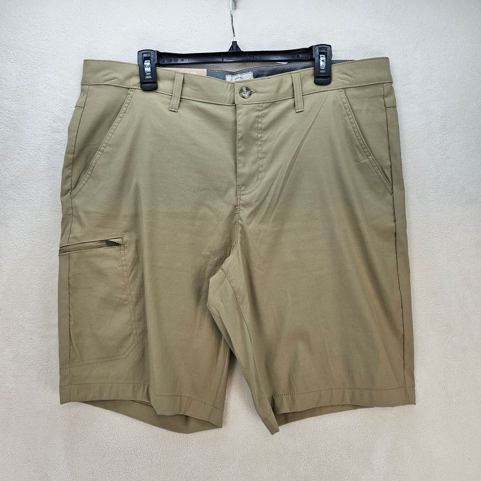 Weatherproof WEATHERPROOF MEN'S 38 KHAKI SHORTS ZIPPER POCKET STRETCHABLE Size US 38 / EU 54 - 1 Thumbnail