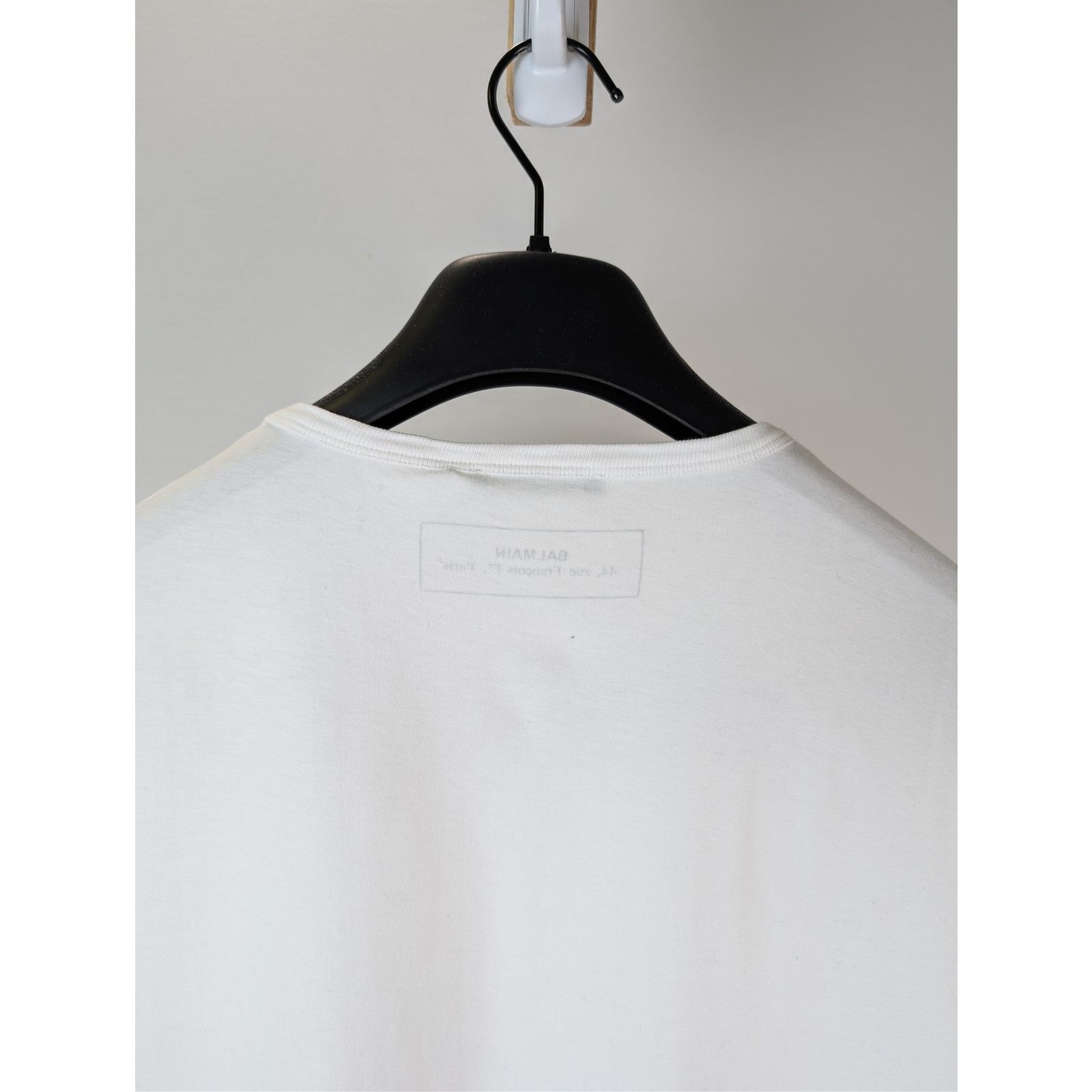 Balmain o1rshd1 Dangerous Print Cotton Crewneck T-Shirt in White Size US S / EU 44-46 / 1 - 16 Thumbnail