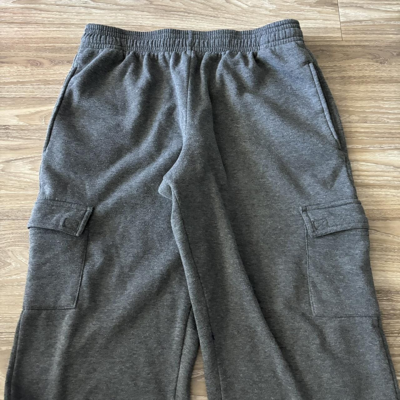 Japanese Brand Crazy Vintage Y2K/2000s Baggy Grey Skater Essential Cargo Sweatpants! Size L Size US 34 / EU 50 - 4 Thumbnail