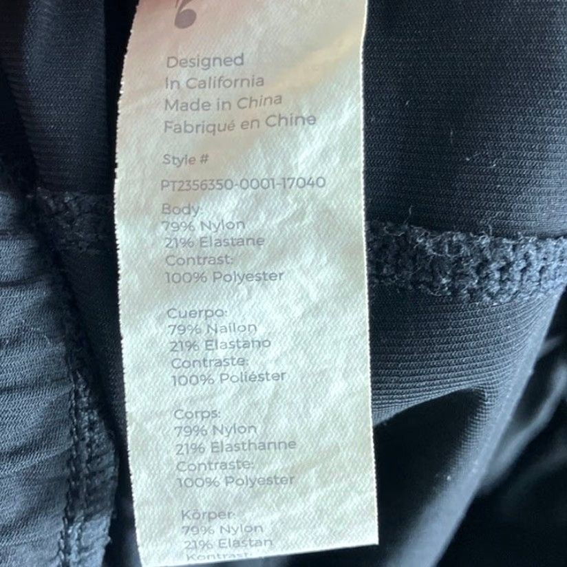 Fabletics Fabletics Pants The One Jogger Pull On Stretch Medium Black Woman Activewear Casual Travel Lightweight Zip Pocket Athletic Menopause? Size 32" / US 10 / IT 46 - 5 Thumbnail