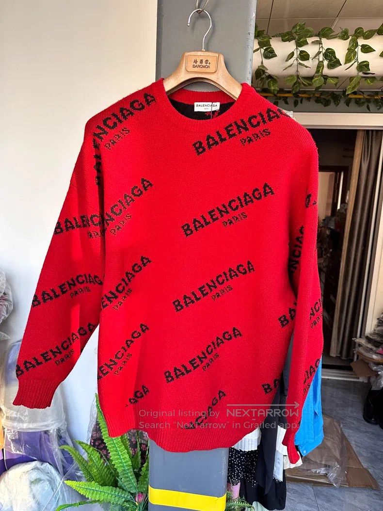 Balenciaga Balenciaga Red bullet screen knitwear sweater Size XS / US 0-2 / IT 36-38 - 1 Thumbnail