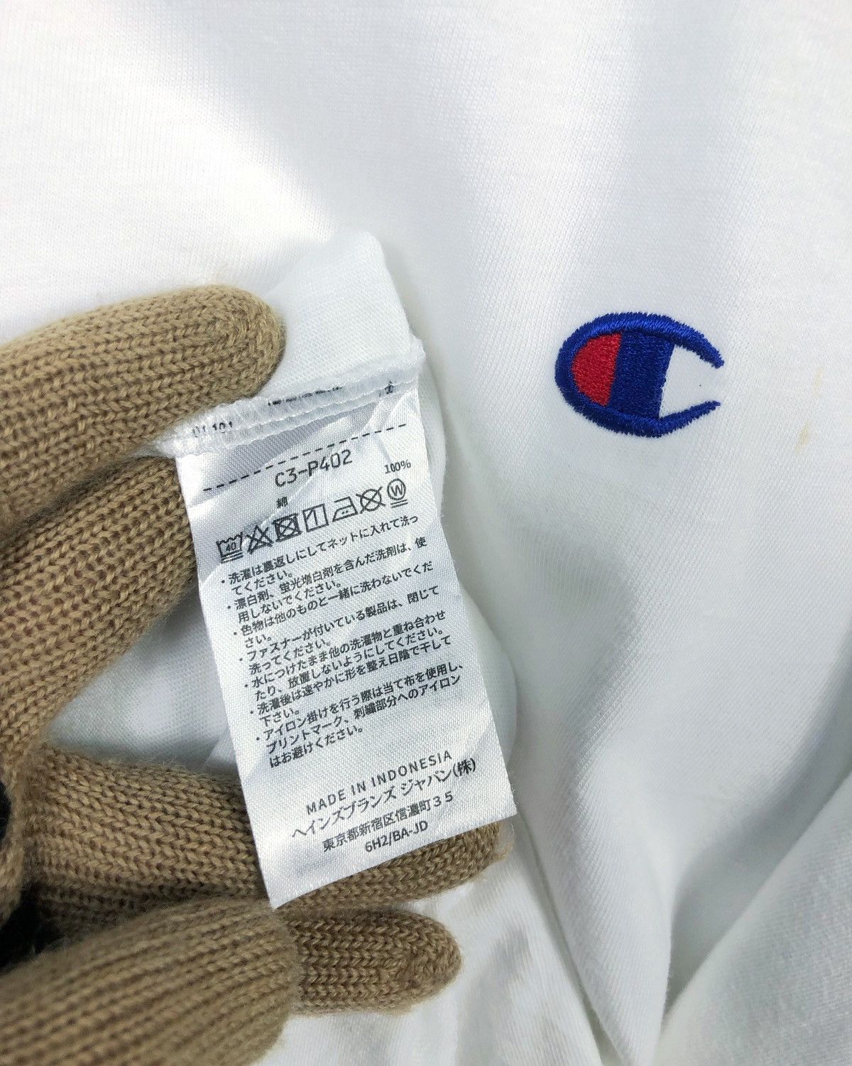 Champion Rare Champion Raglan Embroidered Logo LS Tee Size US XL / EU 56 / 4 - 10 Thumbnail